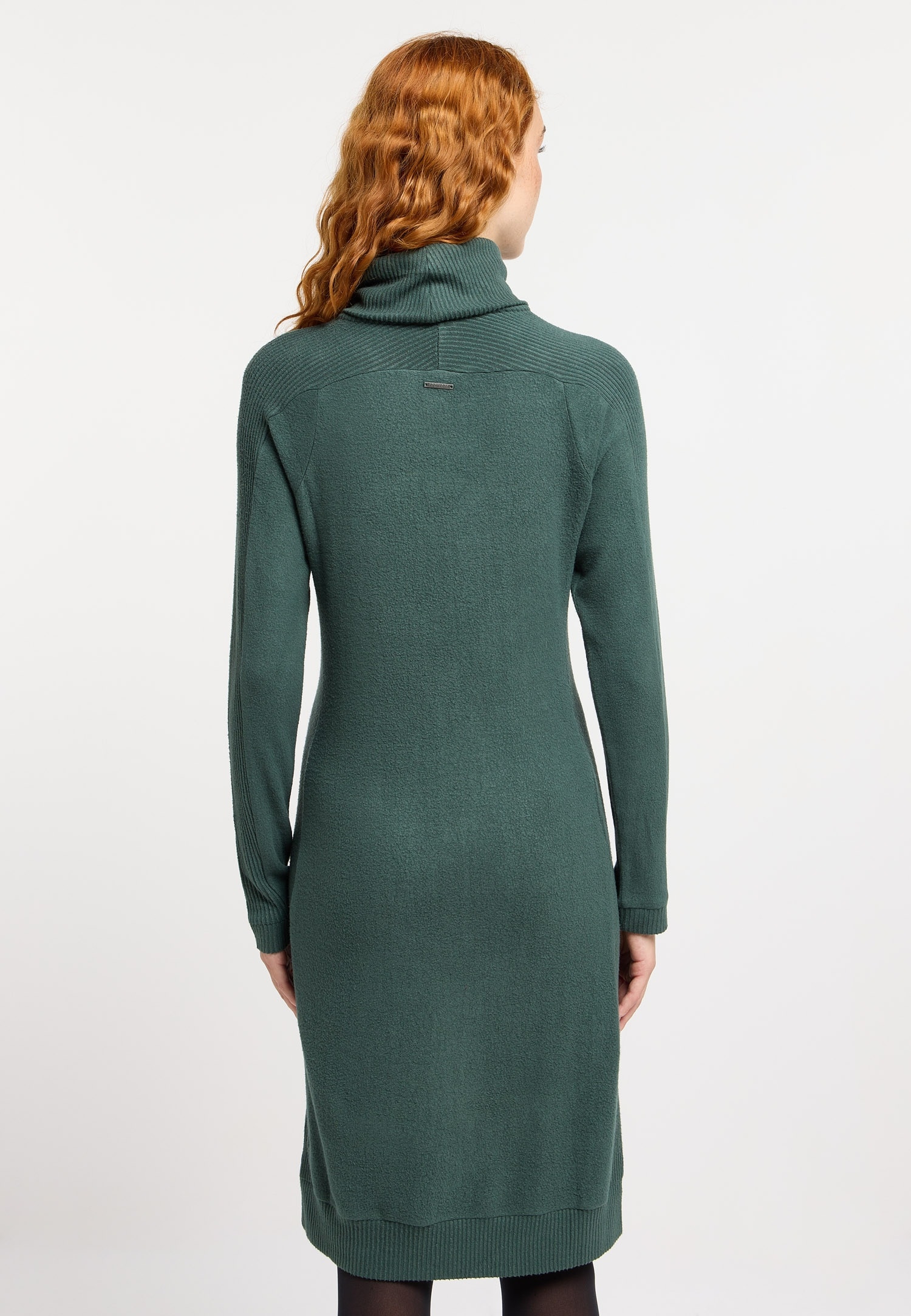 Ragwear Strickkleid »PEONA« Label-Applikation am Saum für den unverkennbaren ragwear-Look