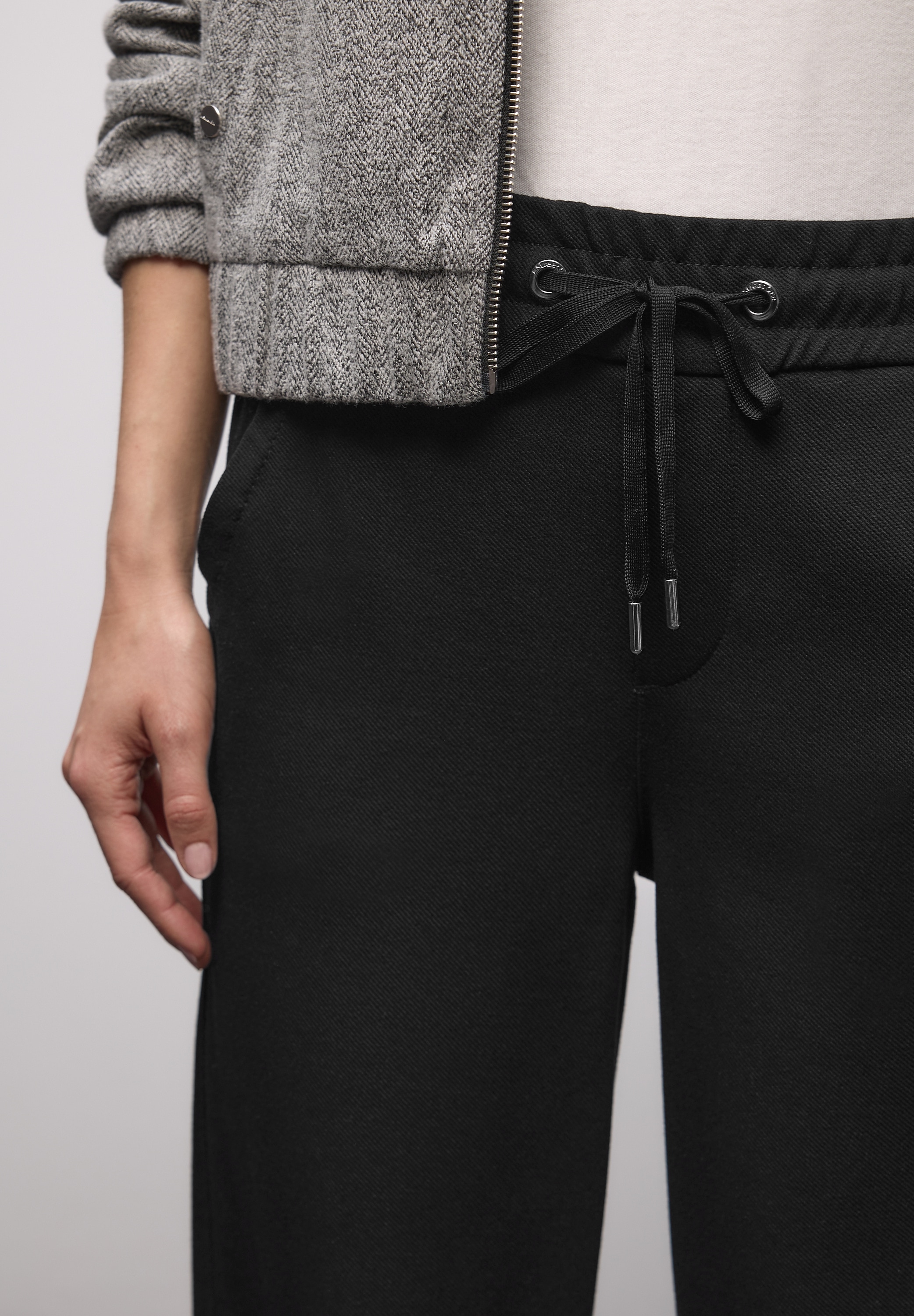 STREET ONE Stoffhose  mit Tape-Details