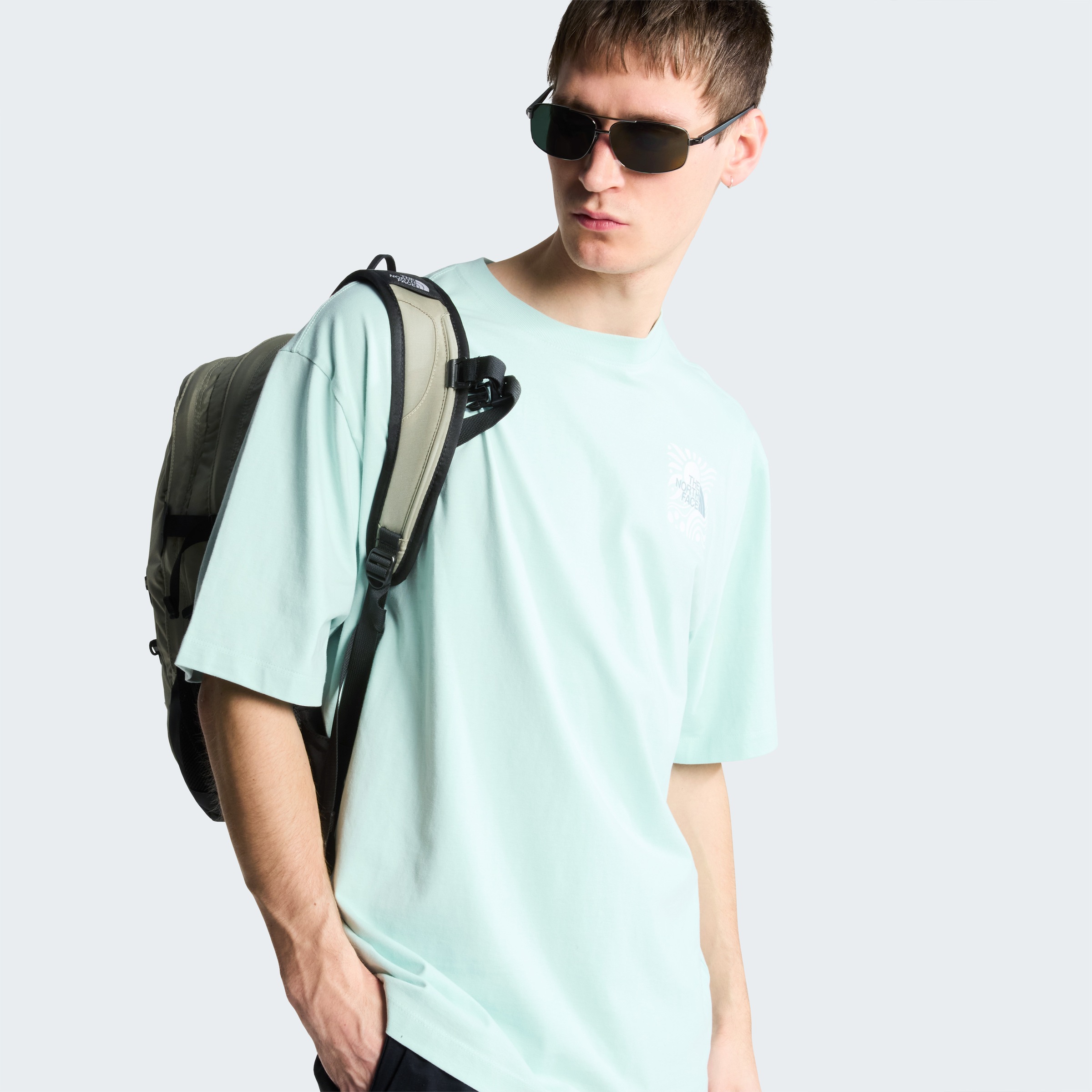 The North Face T-Shirt »M SUN OVERSIZE SHORT SLEEVE TEE-GRAPHIC« sportlicher Stil, Kurzarm, für sportliche Aktivitäten und Freizeit