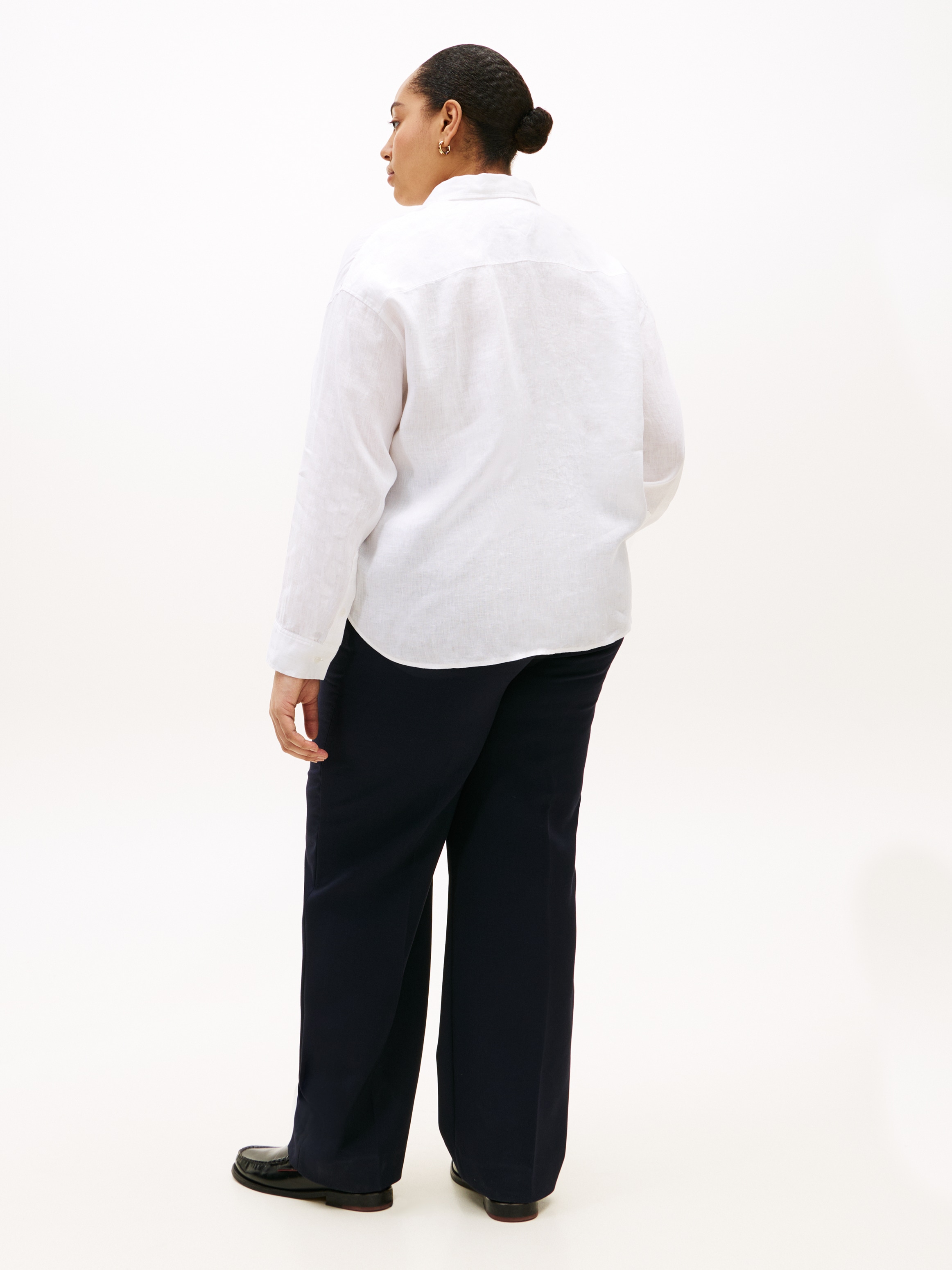 Tommy Hilfiger Curve Langarmbluse »CRV ESS LINEN ROUND HEM SHIRT« in großen Größen