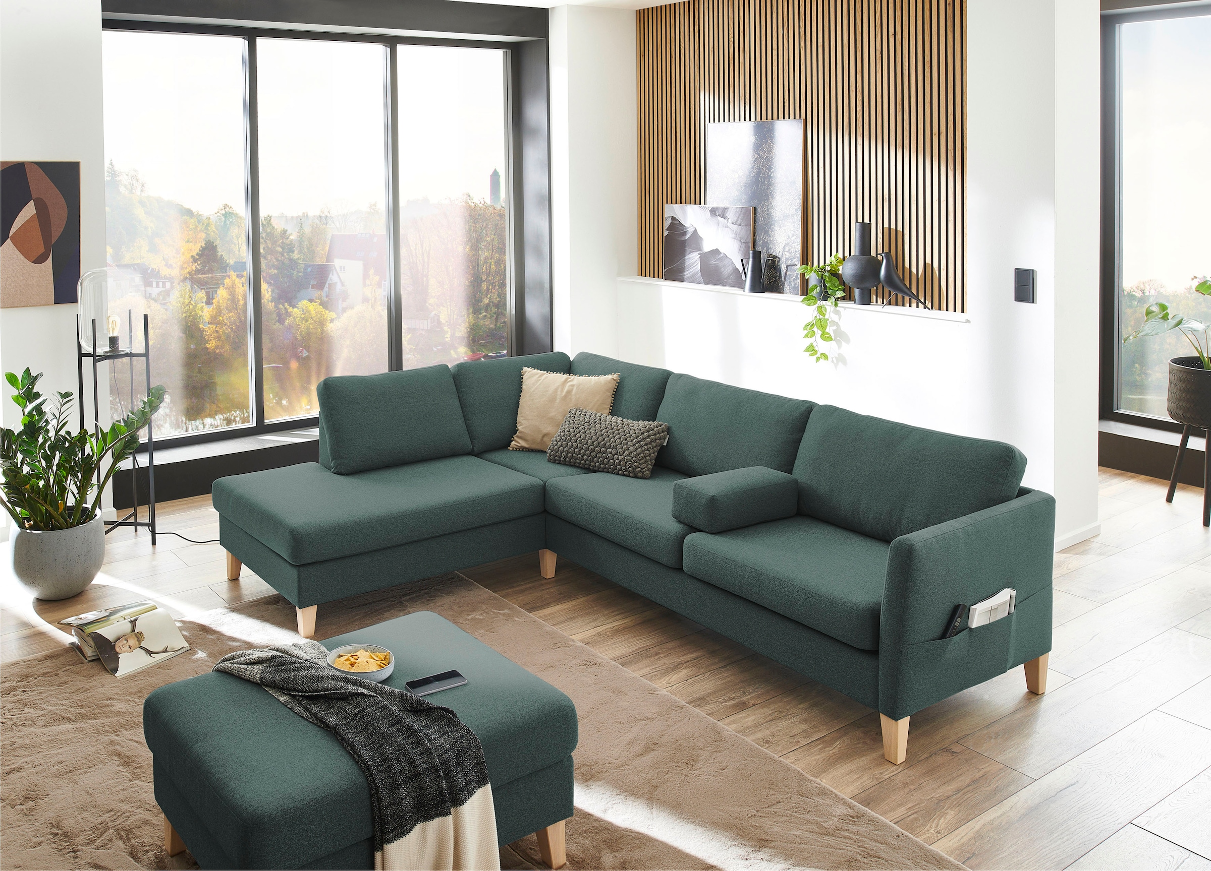 ATLANTIC home collection Ecksofa »Mailo L-Form« mit Seitentaschen und Ottomane, mit Massivholzfüßen