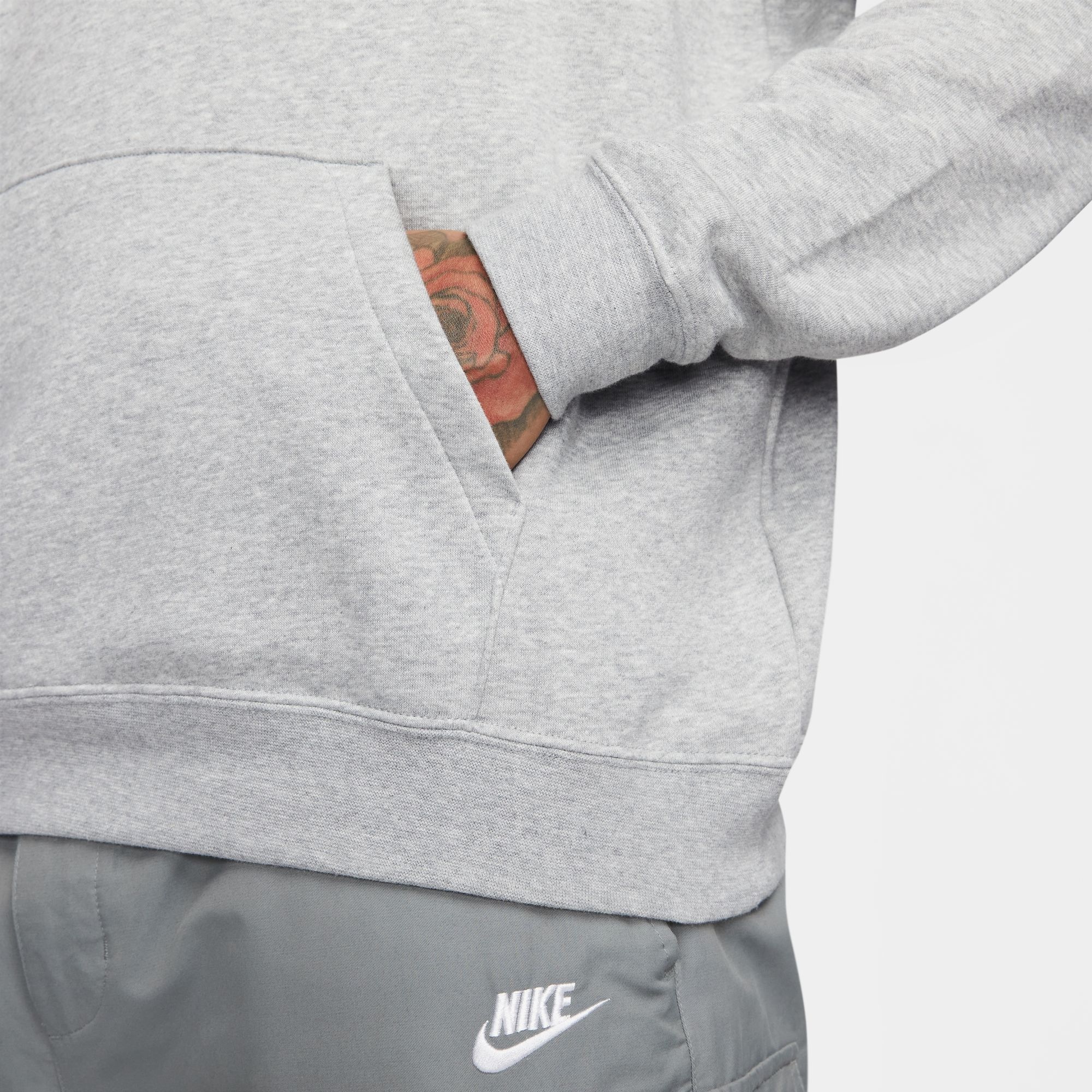 Nike Sportswear Kapuzensweatshirt »CLUB FLEECE WOMEN'S PULLOVER HOODIE«, Damen Kapuzenpullover aus weichem Fleece Material