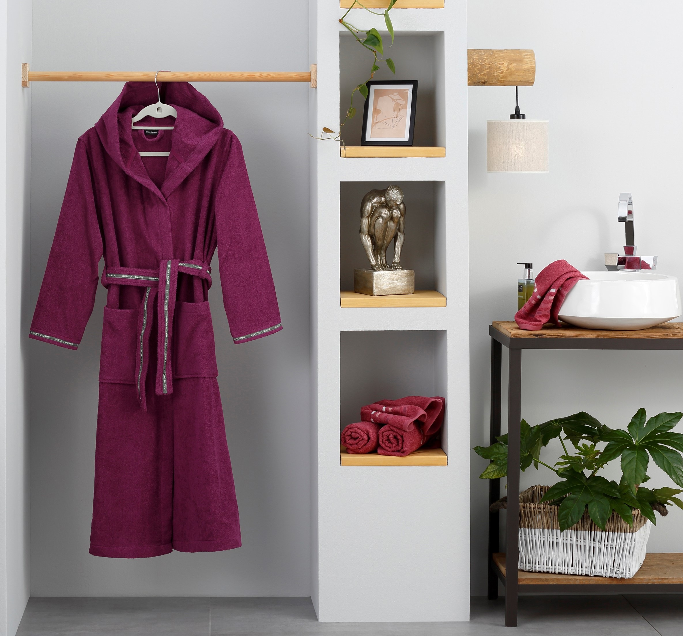 Bruno Banani Damenbademantel »Danny, ideal für Sauna & Spa, Hotelbademantel, Morgenmantel«, (1 St.), mit Logostreifen, aus 100% Baumwolle, XS-3XL