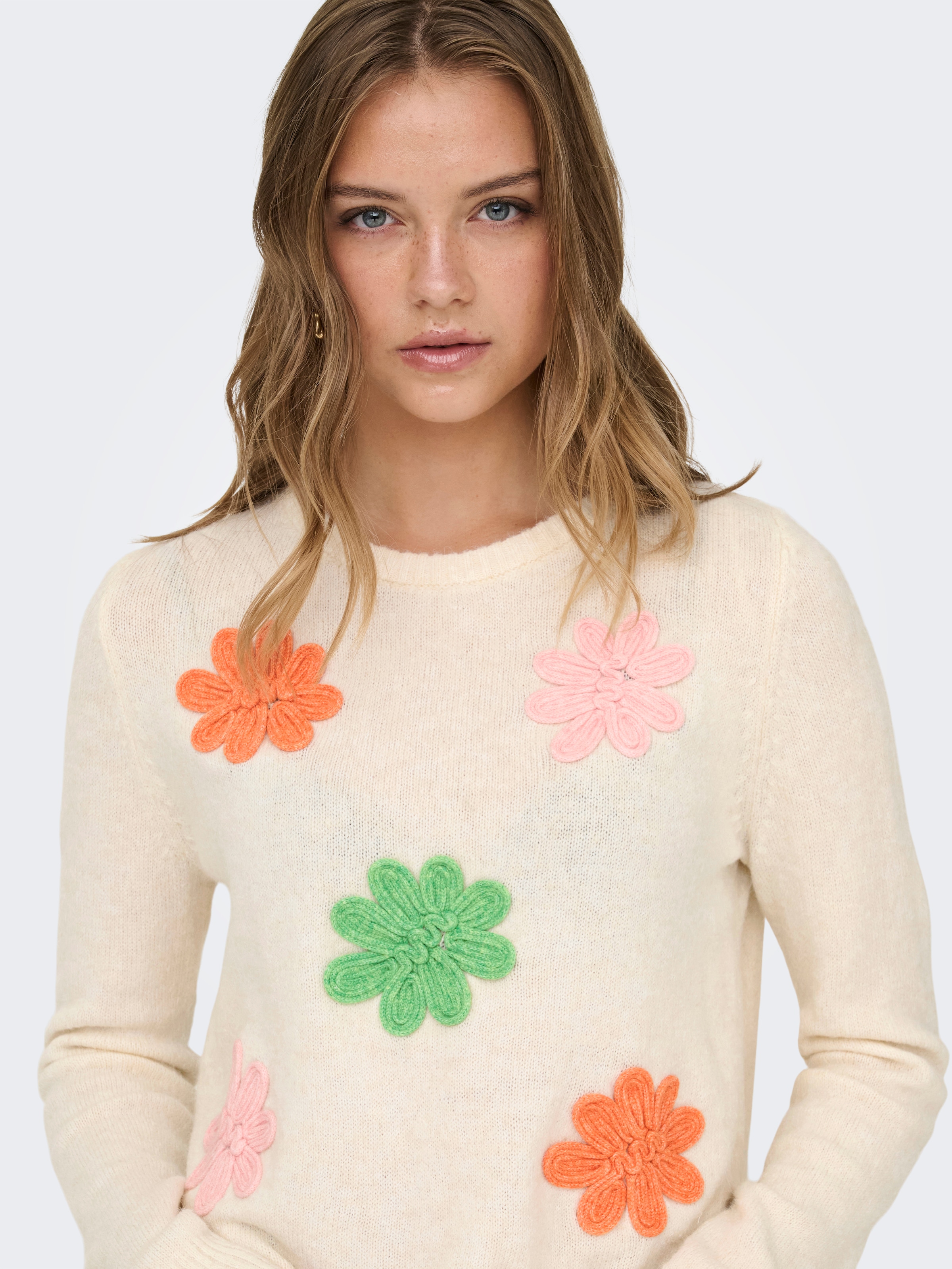ONLY Strickpullover »ONLLOTUS LIFE LS FLOWER O-NECK EX KNT«