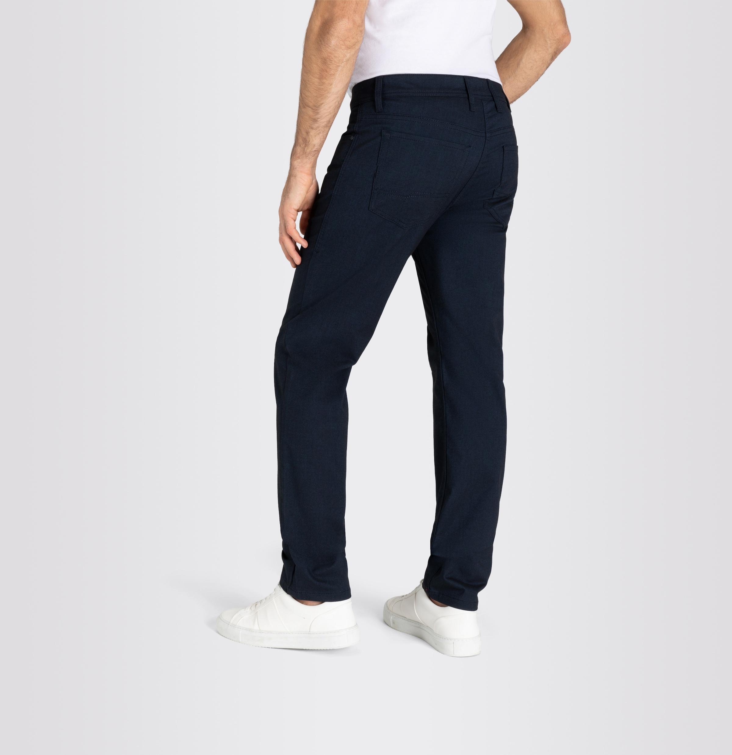 MAC Straight-Jeans »Arne«, in gepflegter Optik, mit Stretch