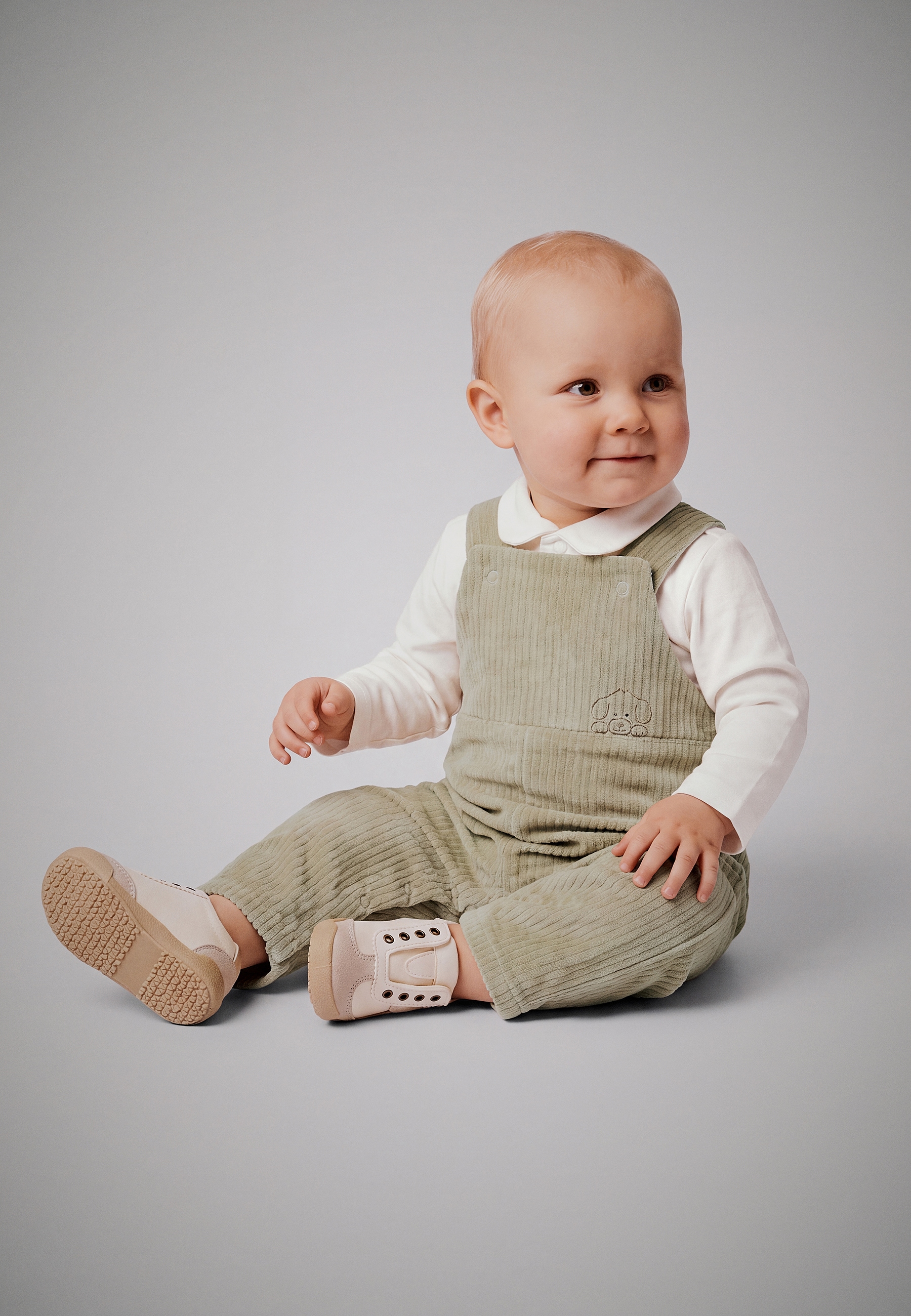 Sterntaler® Shirt & Hose »Bekleidungs-Set Langarmshirt und Latzhose«