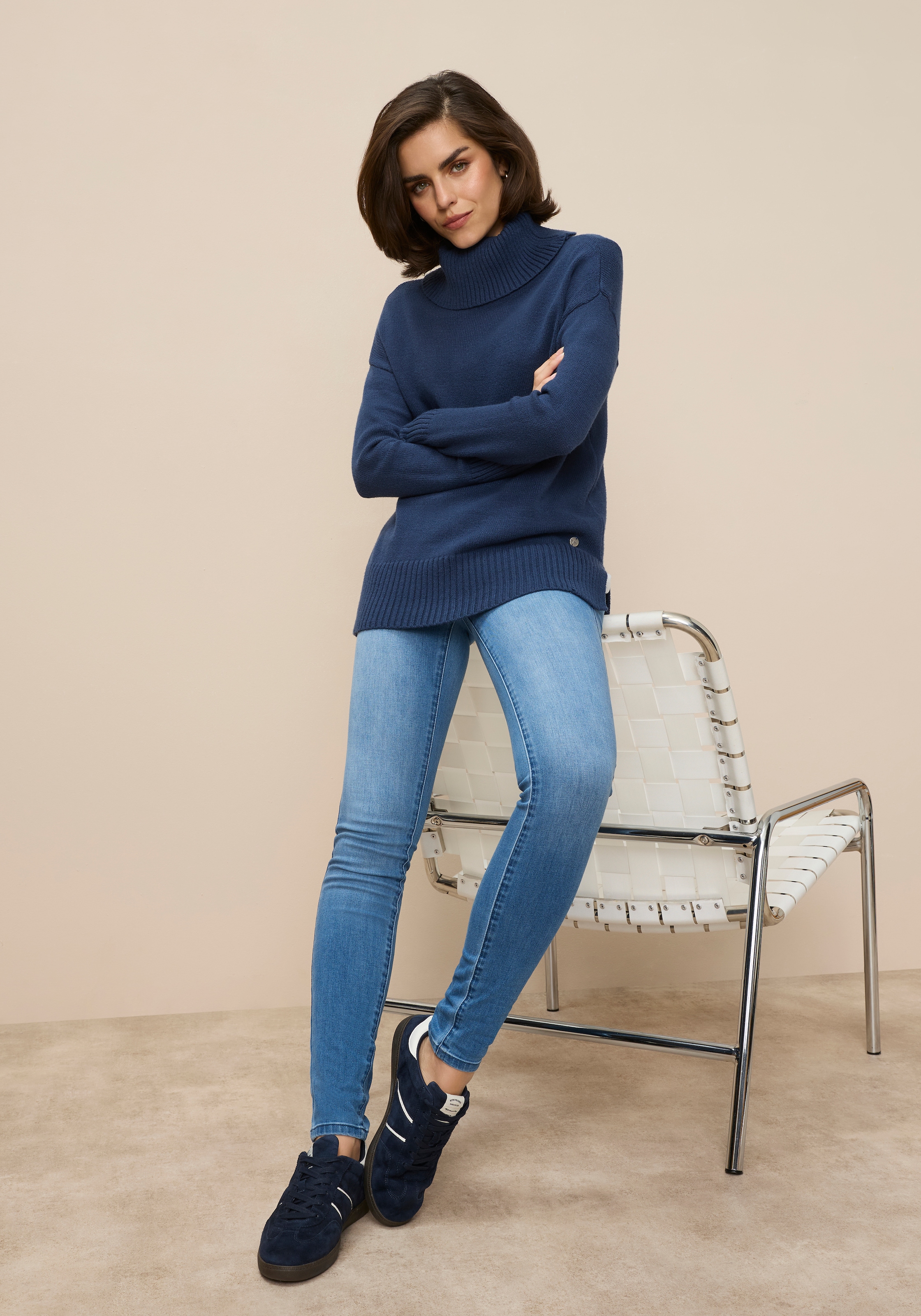 Tamaris in lässiger Form mit seitlichen Schlitzen