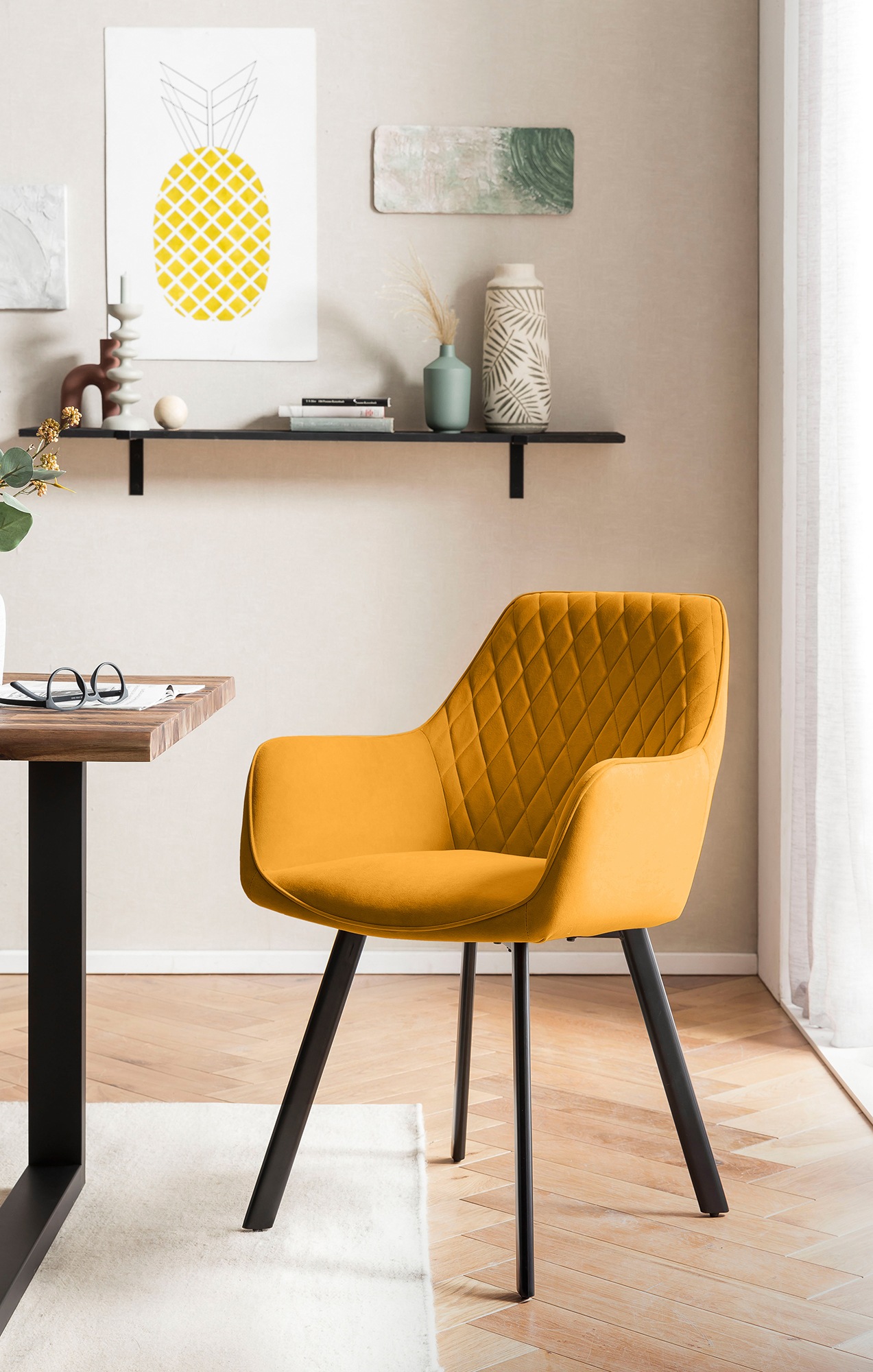 SalesFever Essgruppe »Designstarke Essgruppe«, (Set, 5 tlg.), Tischplatte mit rauer Balken-Oberfläche, Rücken mit Rautensteppung