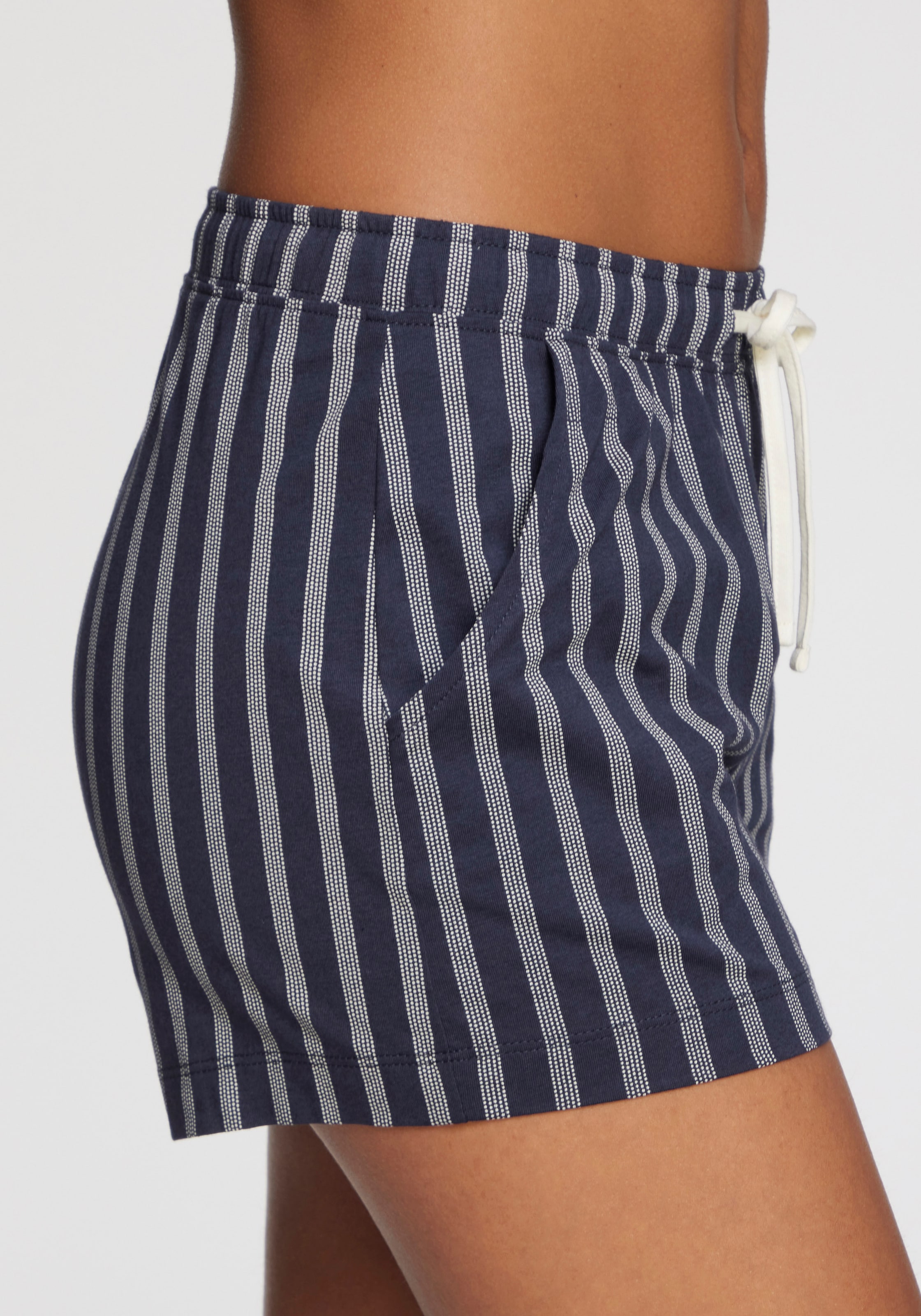 Vivance Dreams Pyjamashorts, mit schönem Alloverdruck