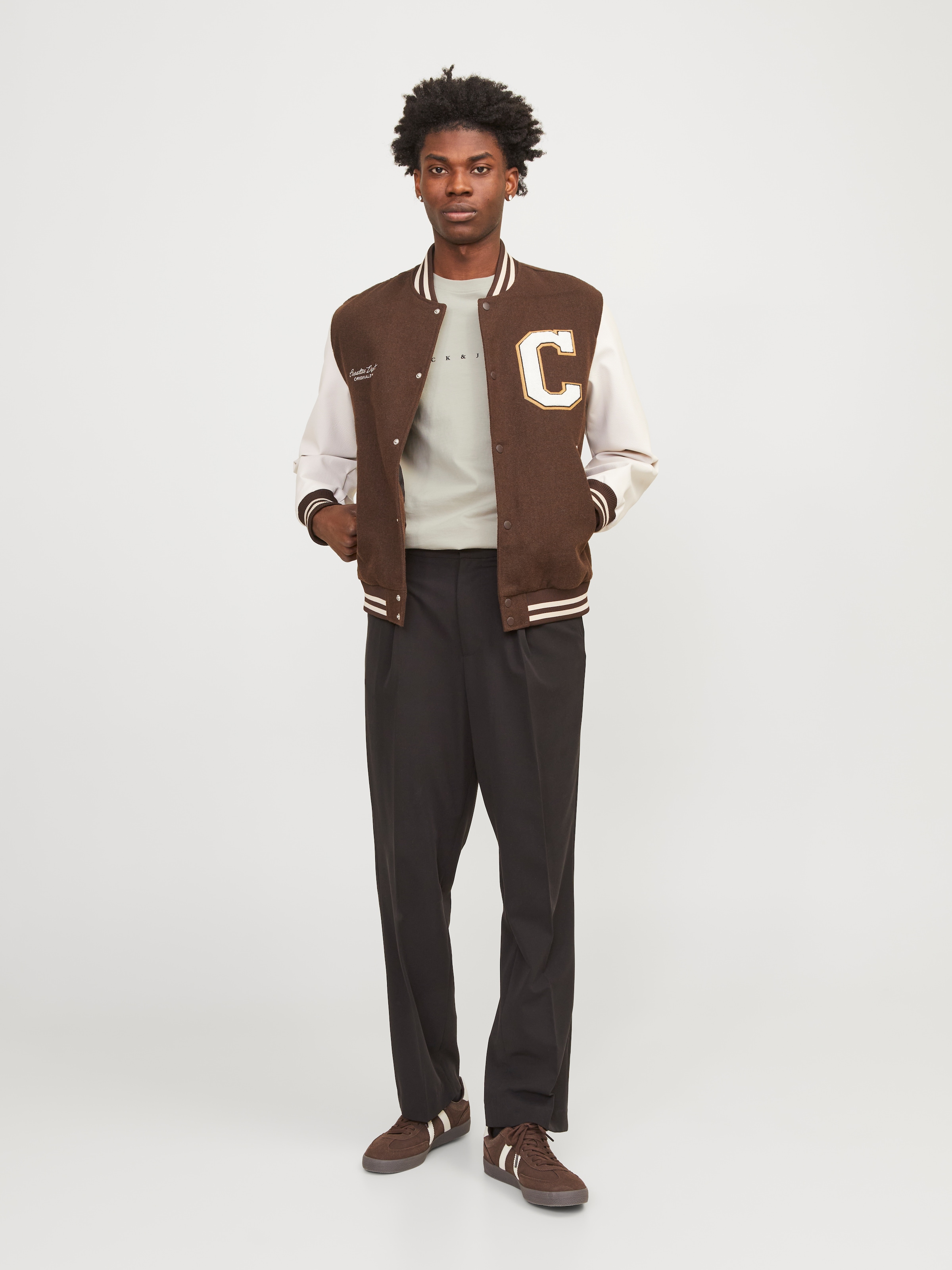 Jack & Jones Rundhalsshirt »JJESTAR mit Pigmentprint und Baumwollgefühl« Baumwolle, relaxed fit