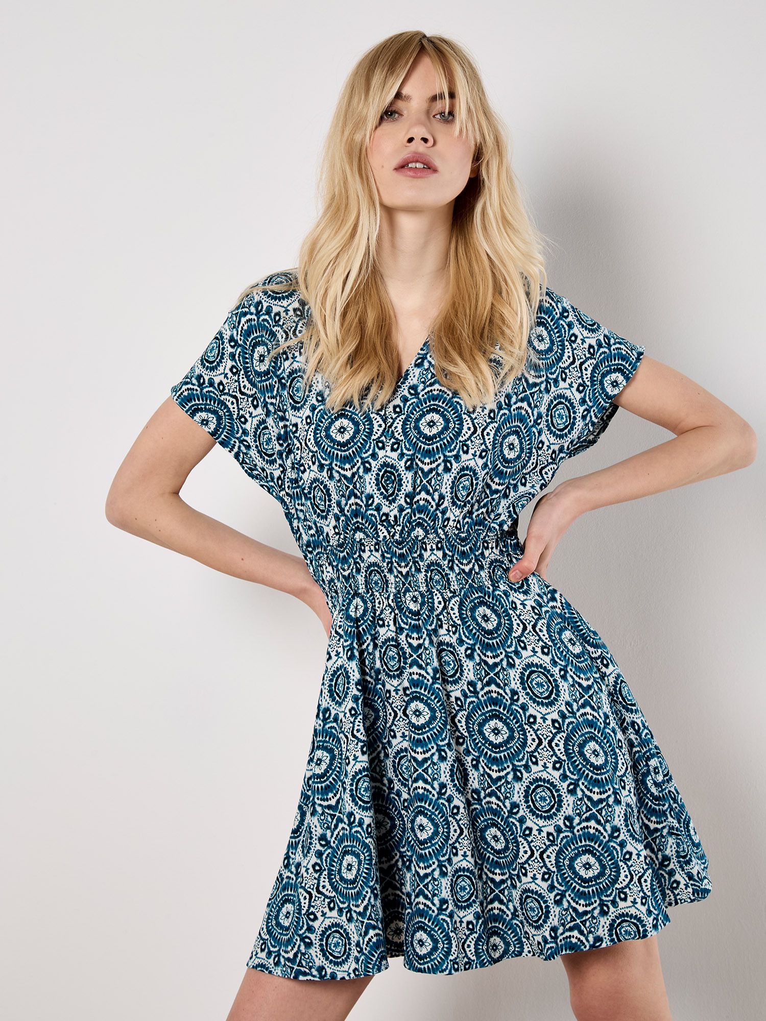 Apricot Minikleid »Minikleid« mit Smokdetails