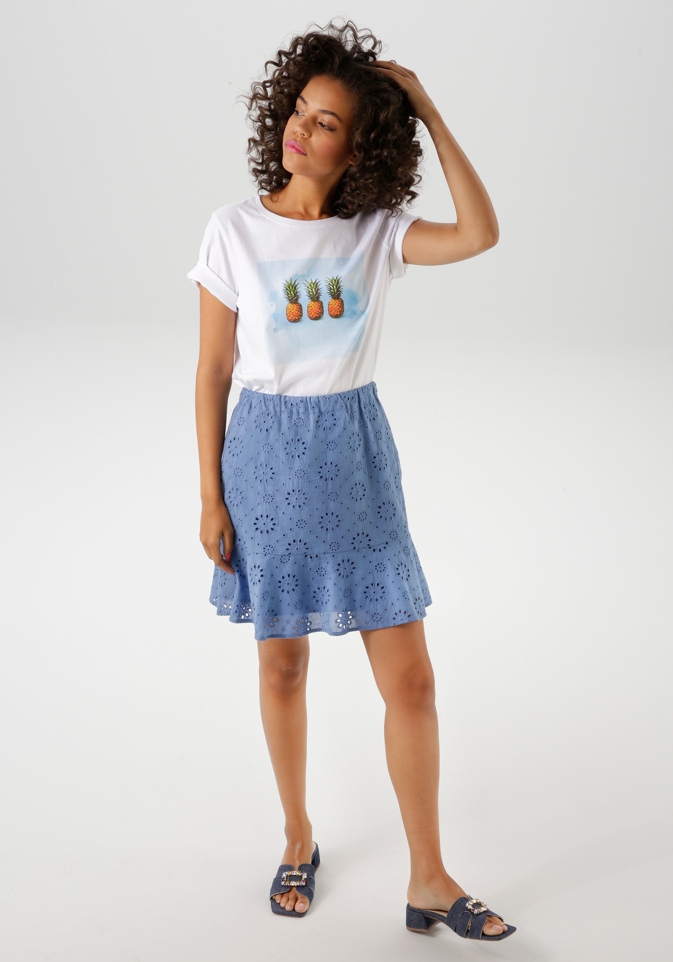 Aniston CASUAL T-Shirt, mit tropischem Ananas-Frontdruck - NEUE KOLLEKTION
