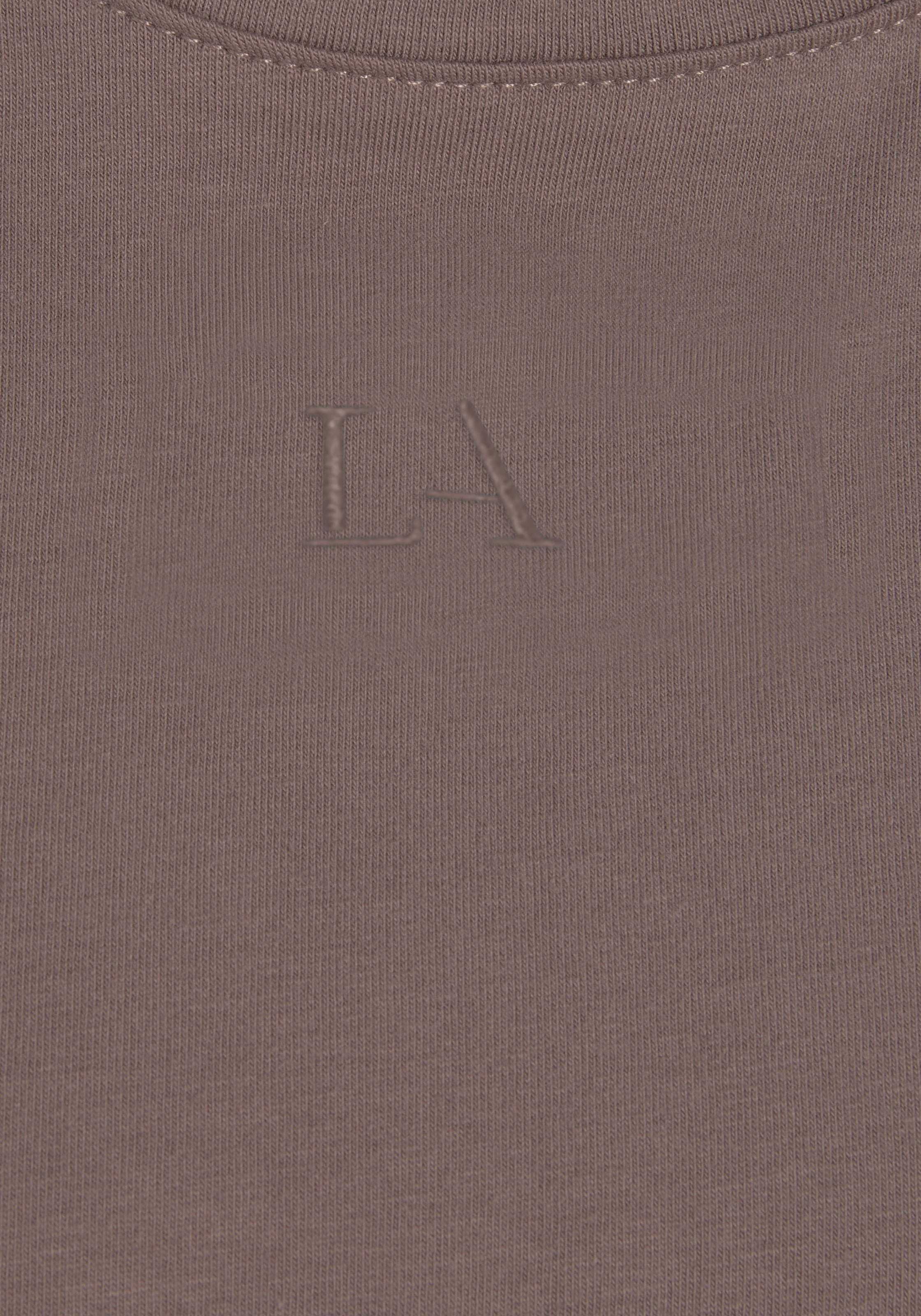 LASCANA Kurzarmshirt, mit kastigem Schnitt und Lagen-Look