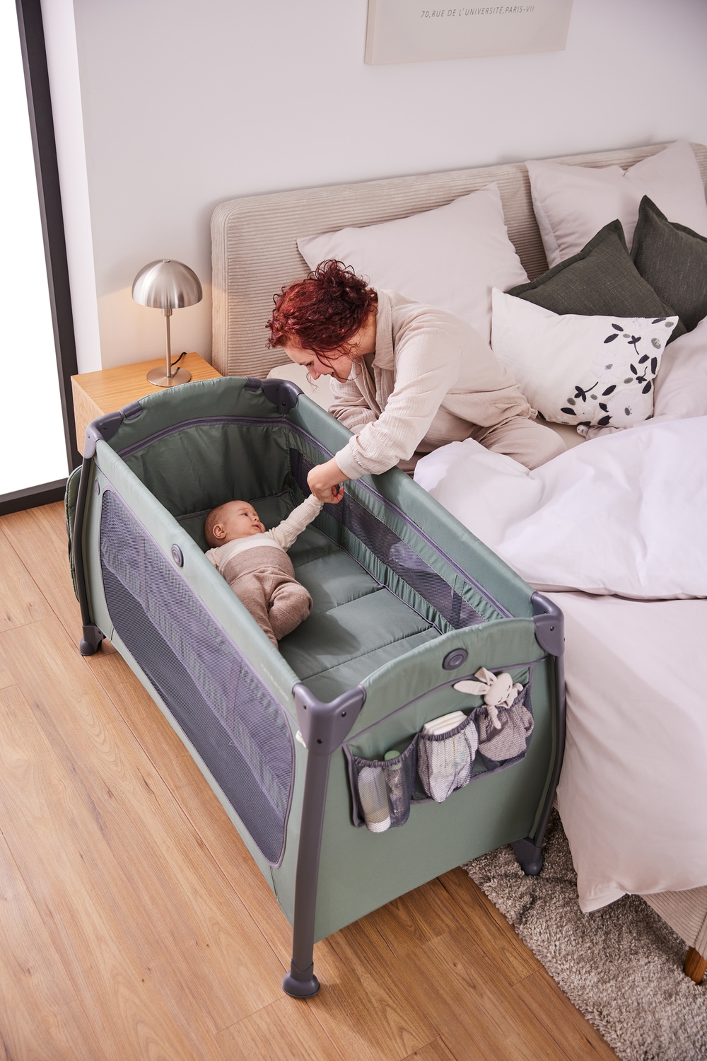 Hauck Baby-Reisebett »Play N Relax Center, dark blue«, inkl. Neugeboreneneinhang, Wickelmulde, Ausstieg, Räder