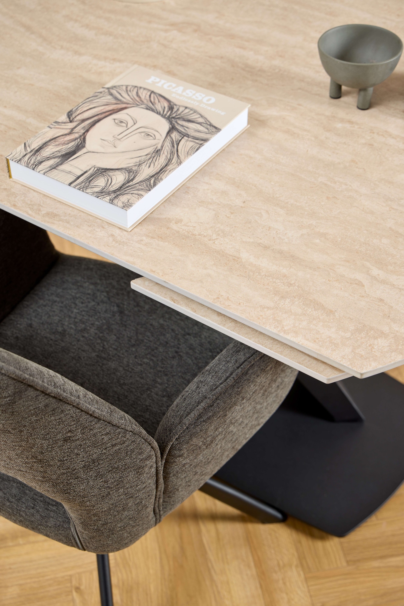 ACTONA GROUP Esszimmerstuhl »Graham, Polsterstuhl, Stuhl mit Polsterung« (Set) 2 Stk.Stoff, dekorativer Cut-Out, Drehfunktion, 4-Stern-Gestell, FSC™