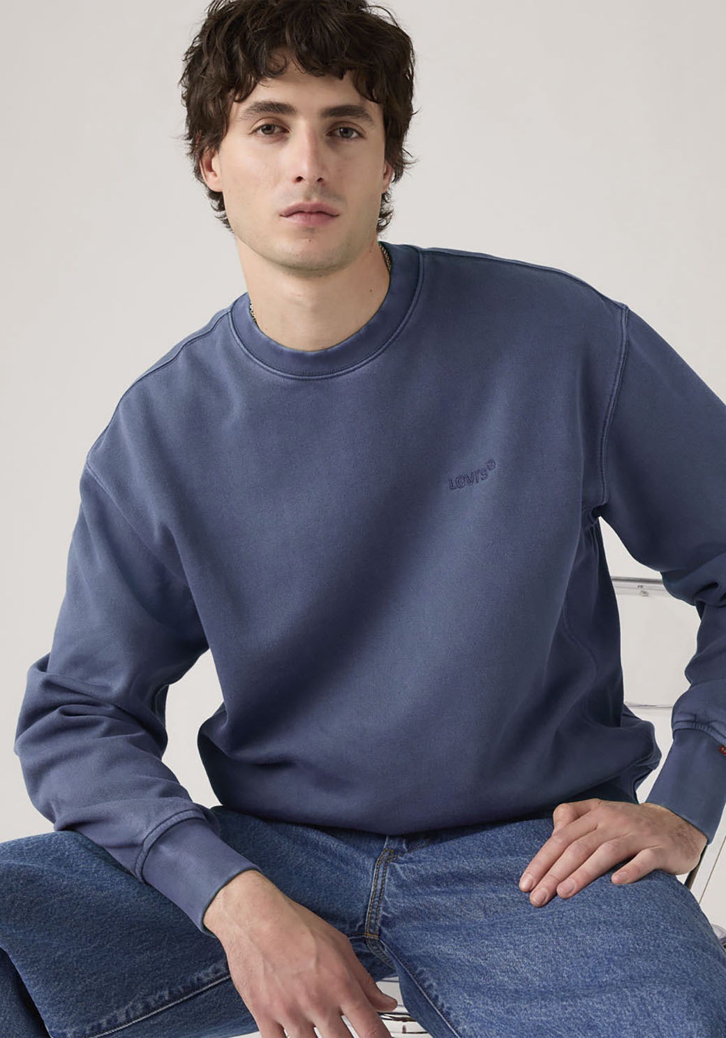 Levi's® Sweatshirt »AUTHENTIC CREW«, mit Logostickerei

