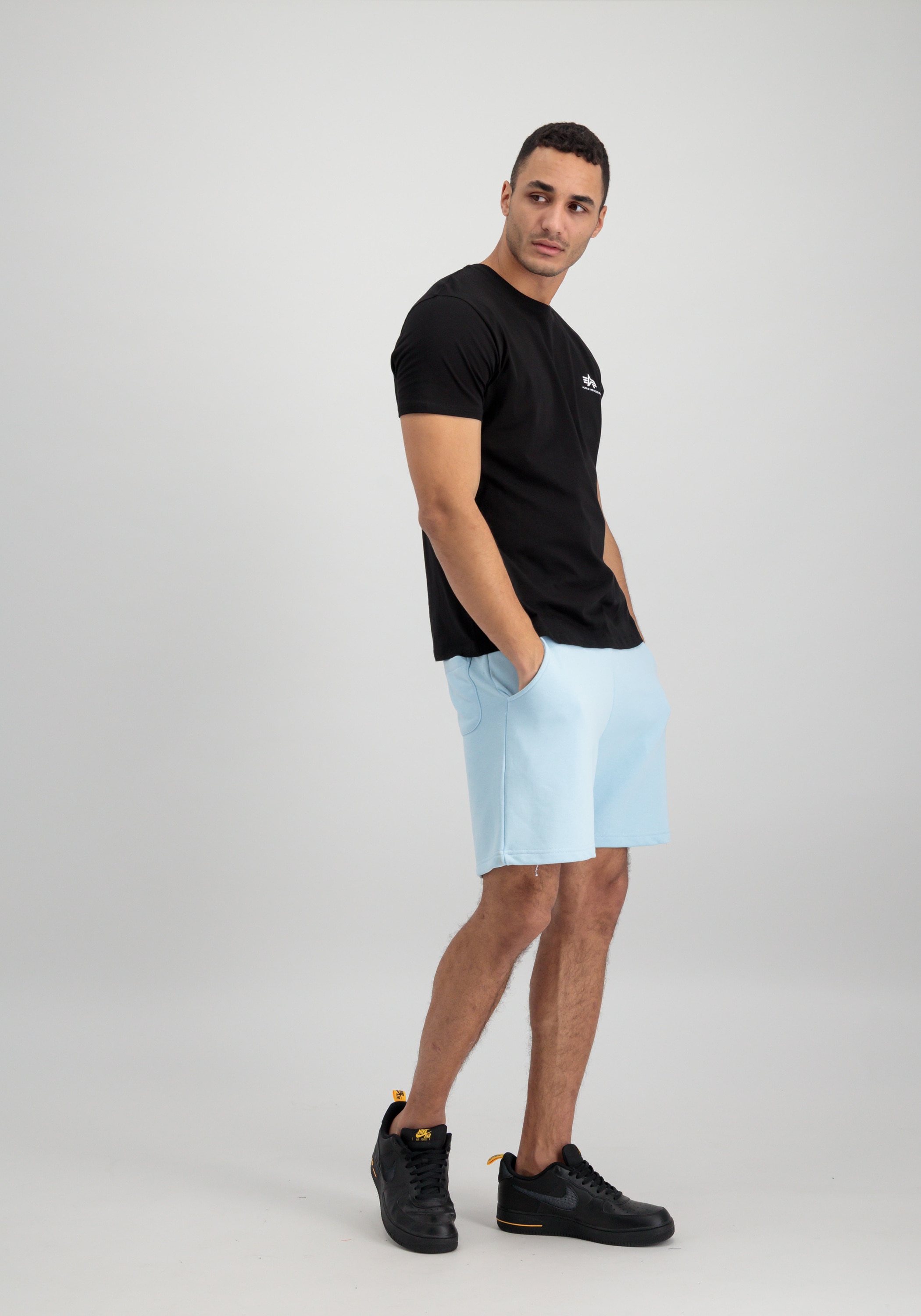 Alpha Industries Sweatshorts »Organics Jogger Short kurze Jogginghose«