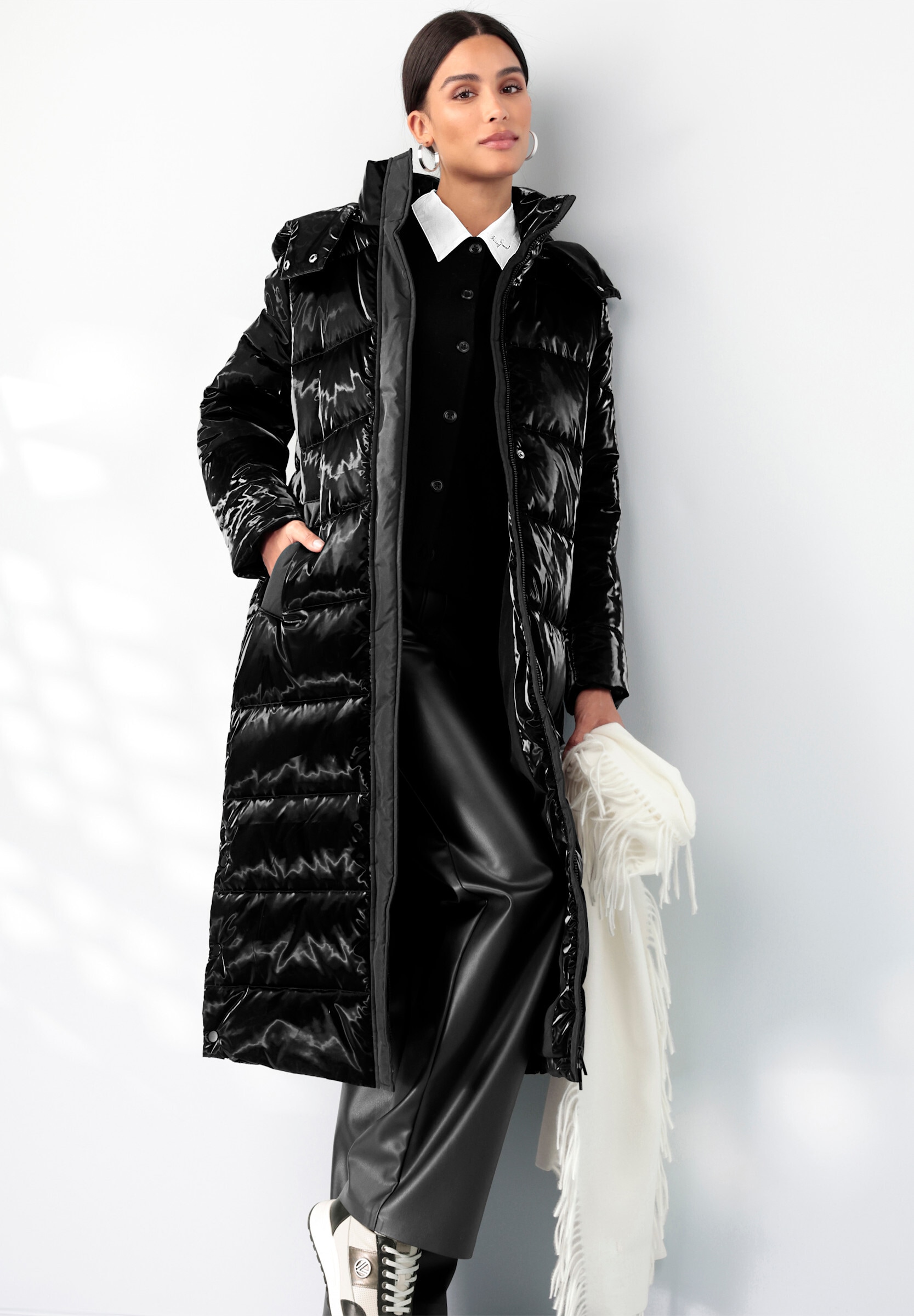 heine Steppjacke »Steppmantel Steppmantel in Ton-in-Ton-Optik« Abnehmbare Kapuze