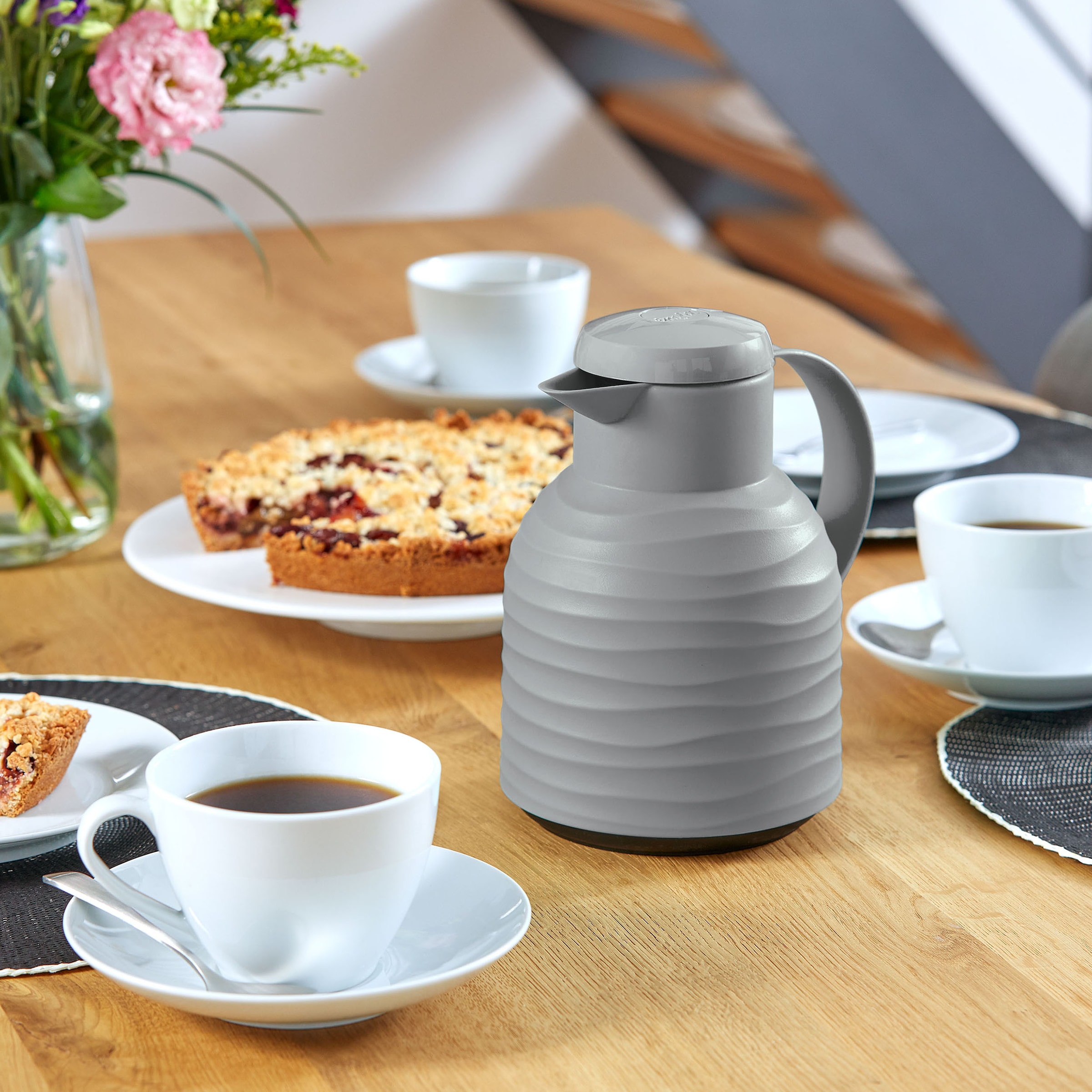 Emsa Isolierkanne »Samba Wave«, 1 l, Made in Germany, 12h warm/24h kalt, Quick-Press-Deckel, Glaskolben