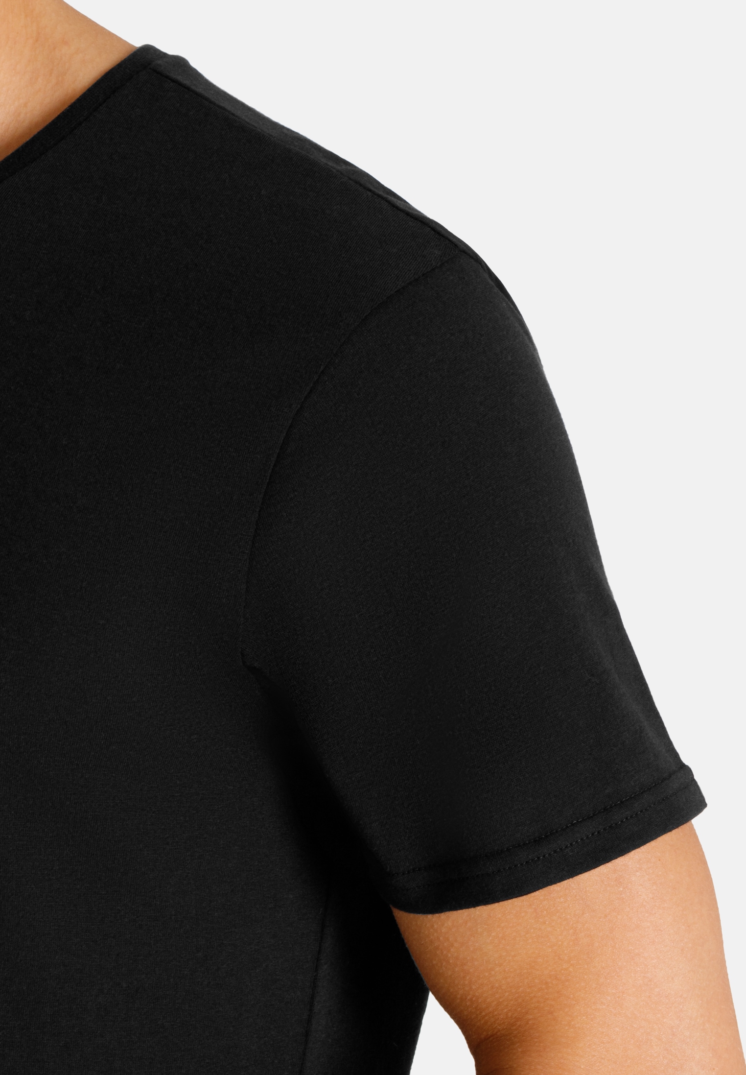 Camano T-Shirt »comfort« mit V-Ausschnitt