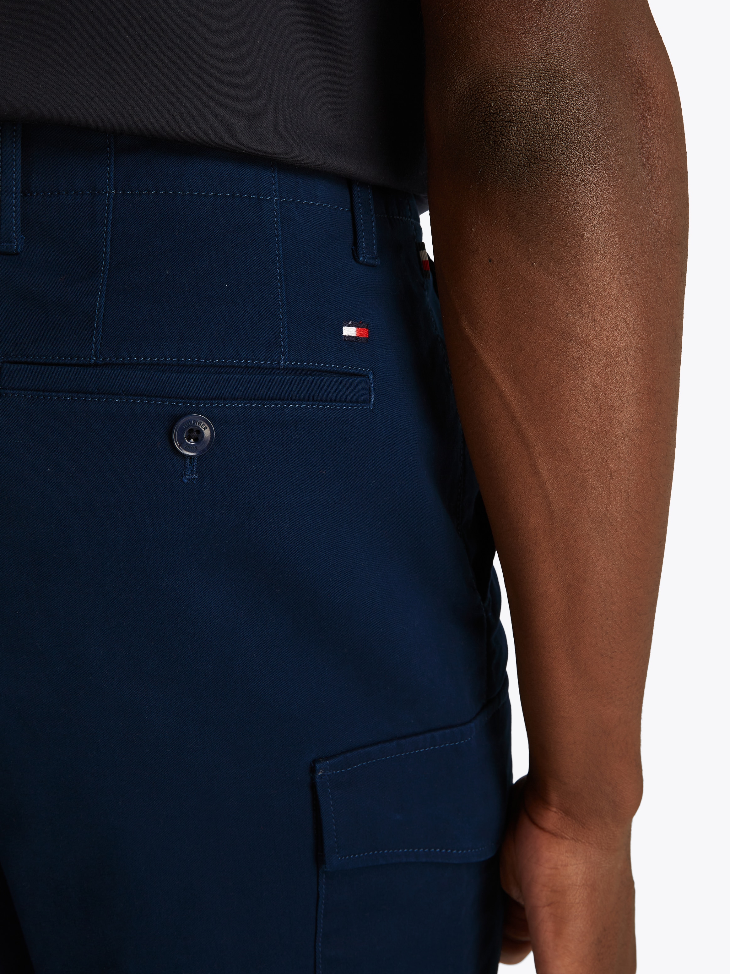 Tommy Hilfiger Cargoshorts »HARLEM CARGO 1985«, in schlichtem Design