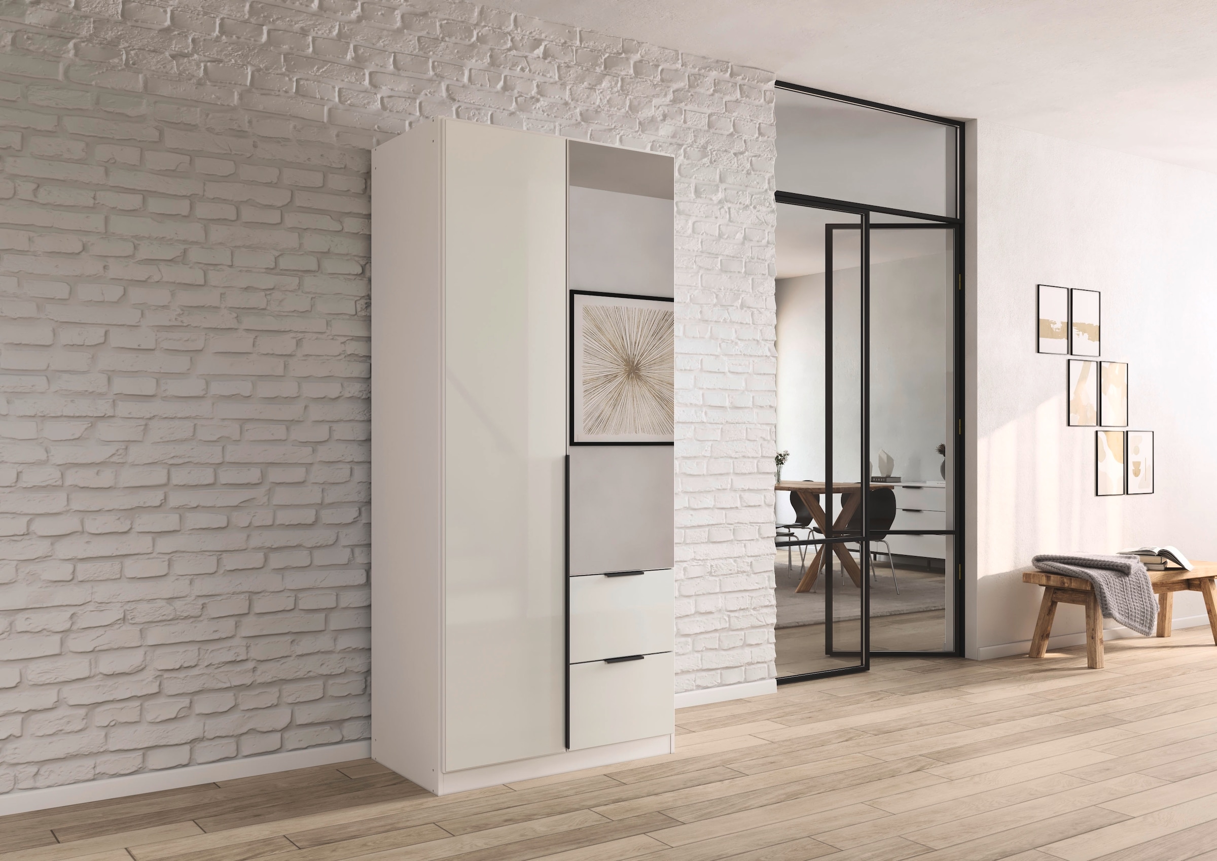 rauch Drehtürenschrank »Kleiderschrank Kleiderschränke Schrank Garderobe AGORDO mit Glasfront«, (in zwei Griff-Farben mit Glasfront), mit Außenschubkästen, in 6 Breiten und 2 Höhen MADE IN GERMANY