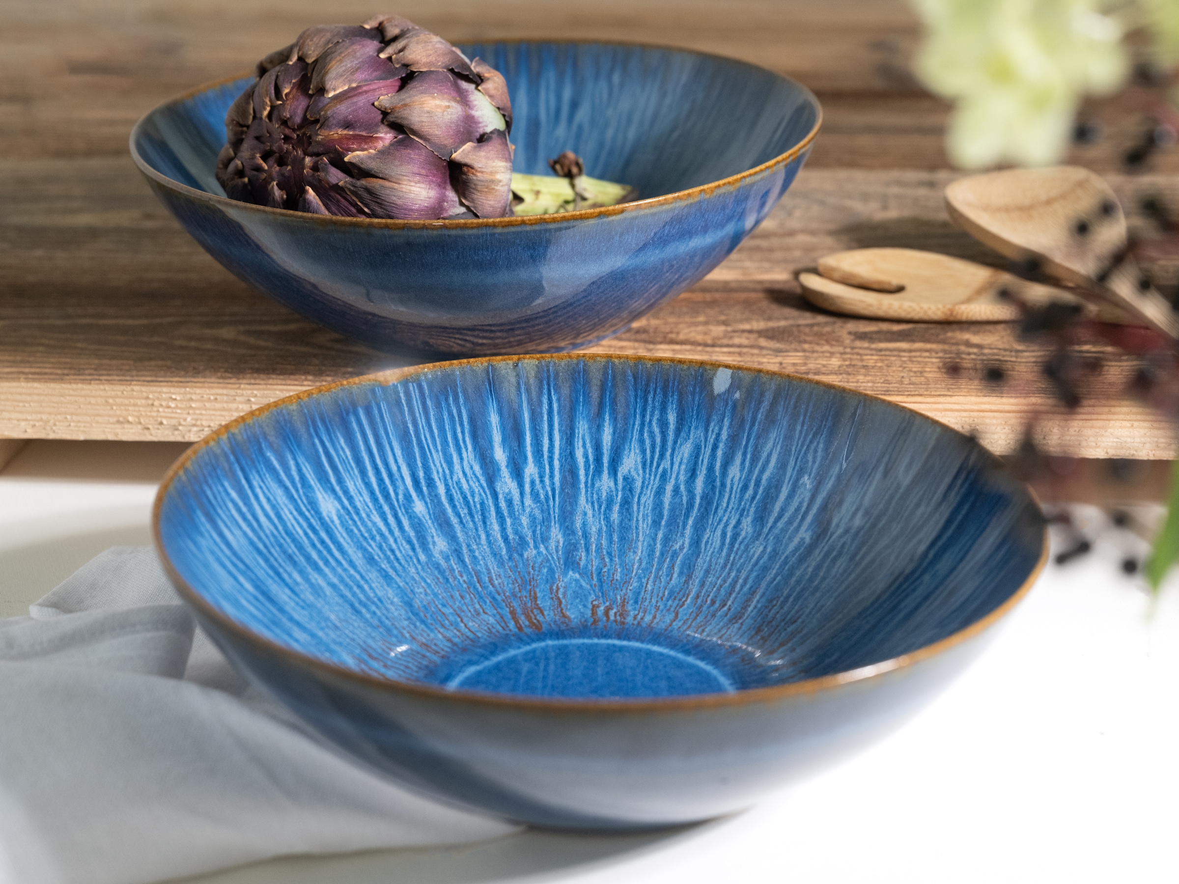 CreaTable Salatschüssel »Sea Breeze blau, Salatschüssel 24 cm 2er Set« 2 Stk. aus Steinzeug Reaktive intensiv leuchtende Spezialglasur