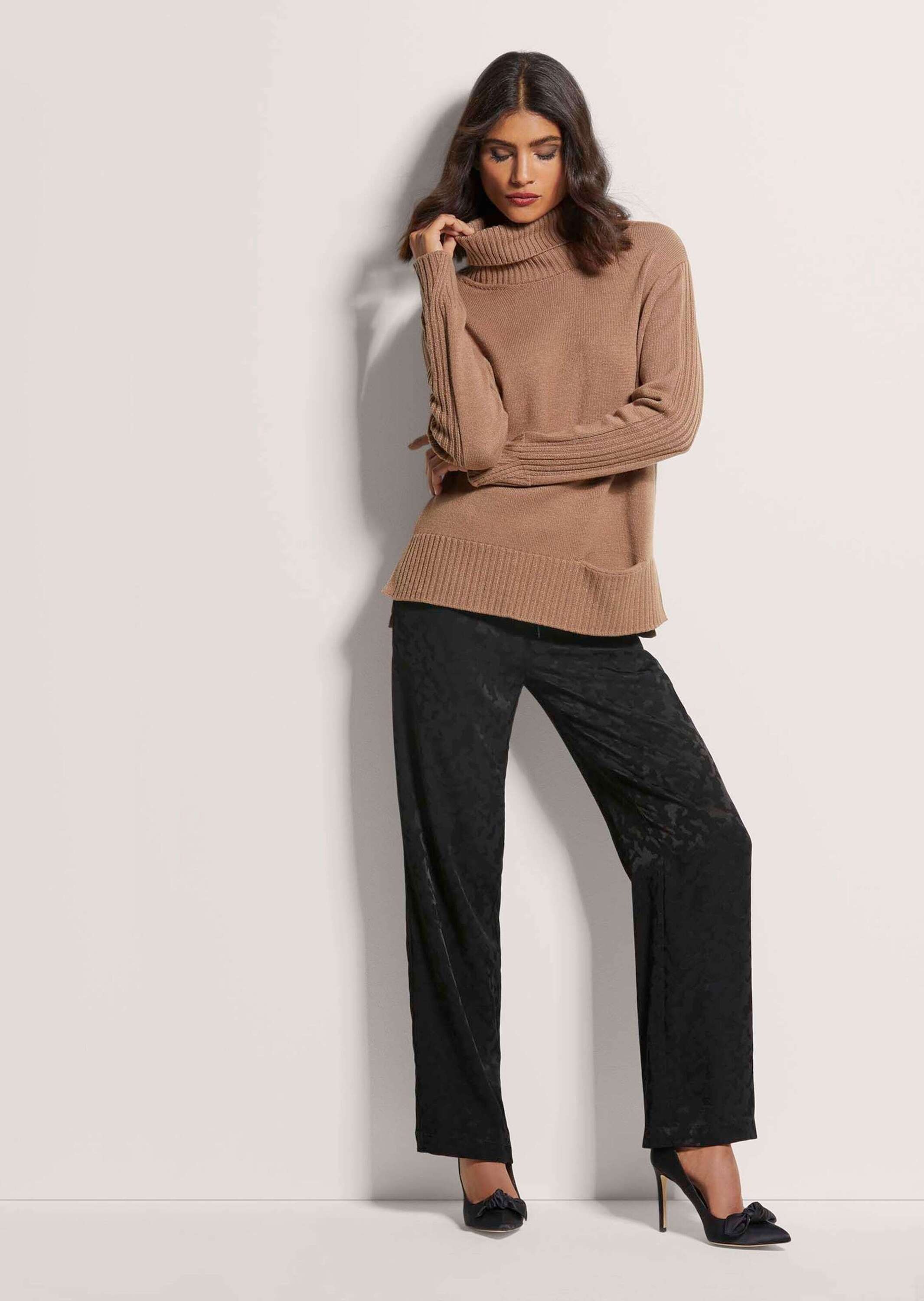 MADELEINE Longpullover »Pullover Rollkragen-Pullover mit Tasche«