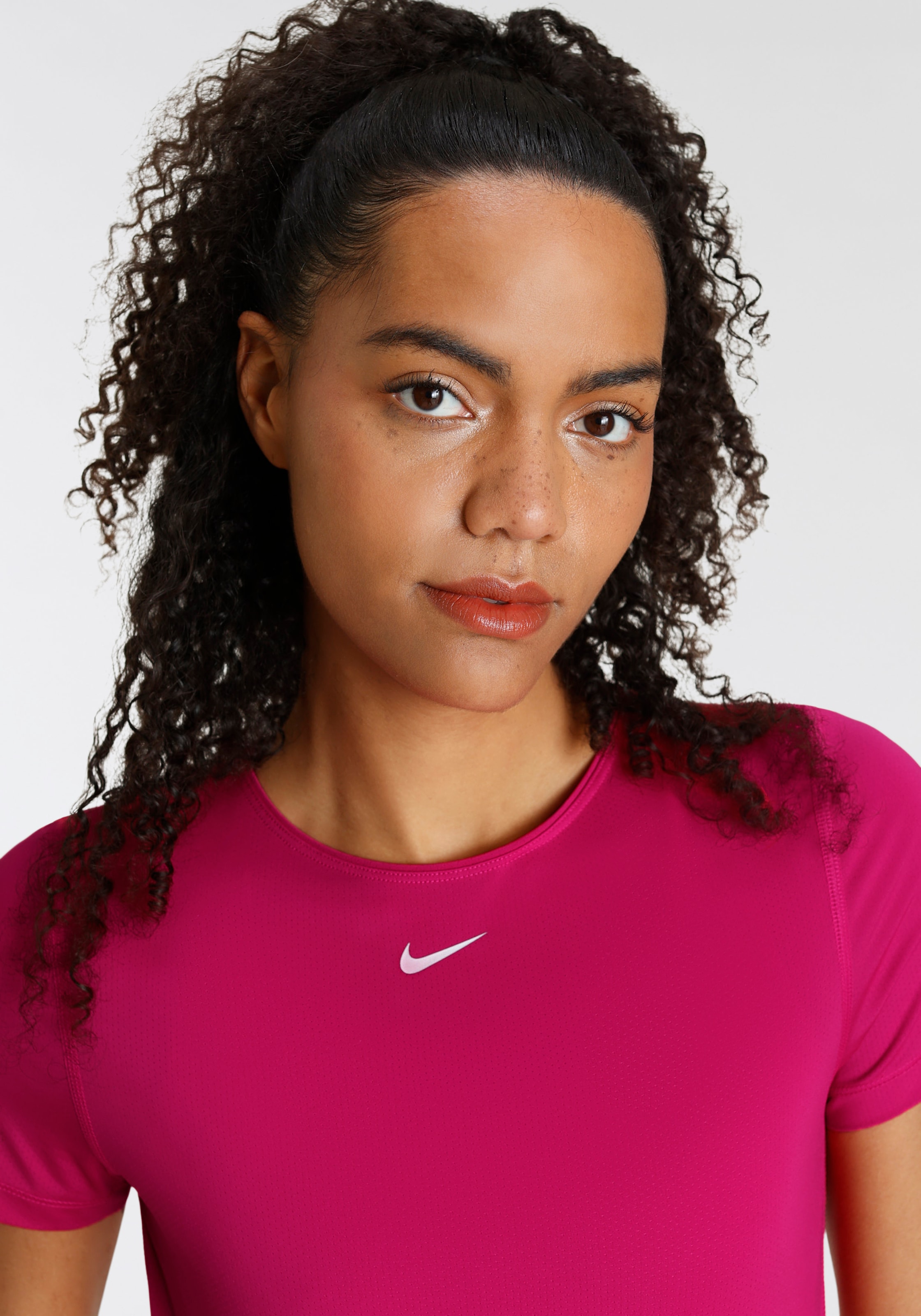 Nike Funktionsshirt »WOMEN NIKE PERFORMANCE Technology TOP MESH«, ALL bei SHORTSLEEVE DRI-FIT OTTO online bestellen OVER