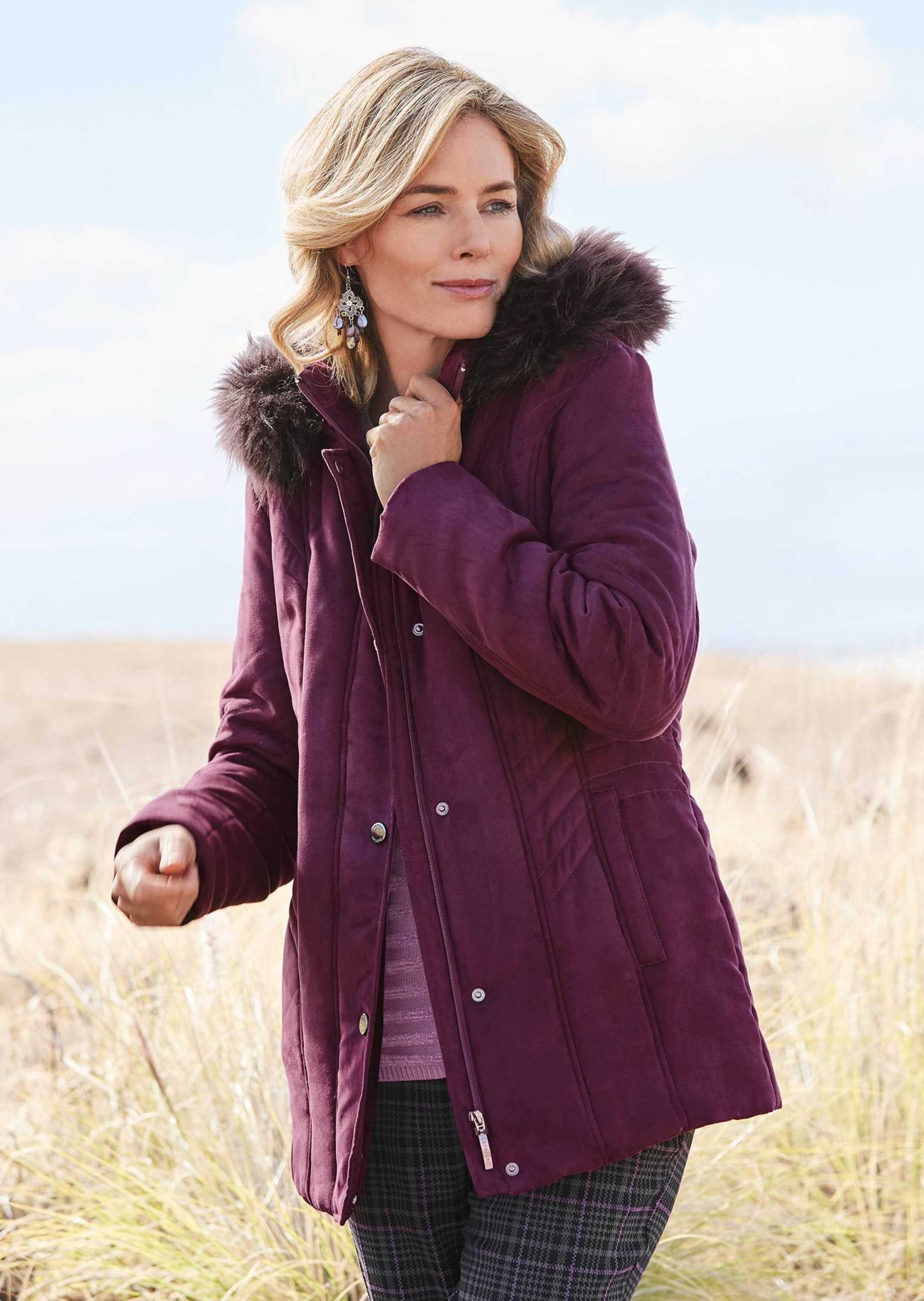 GOLDNER Steppjacke »Kurzgröße Steppjacke mit Kapuze« Abnehmbare Kapuze und Webpelz