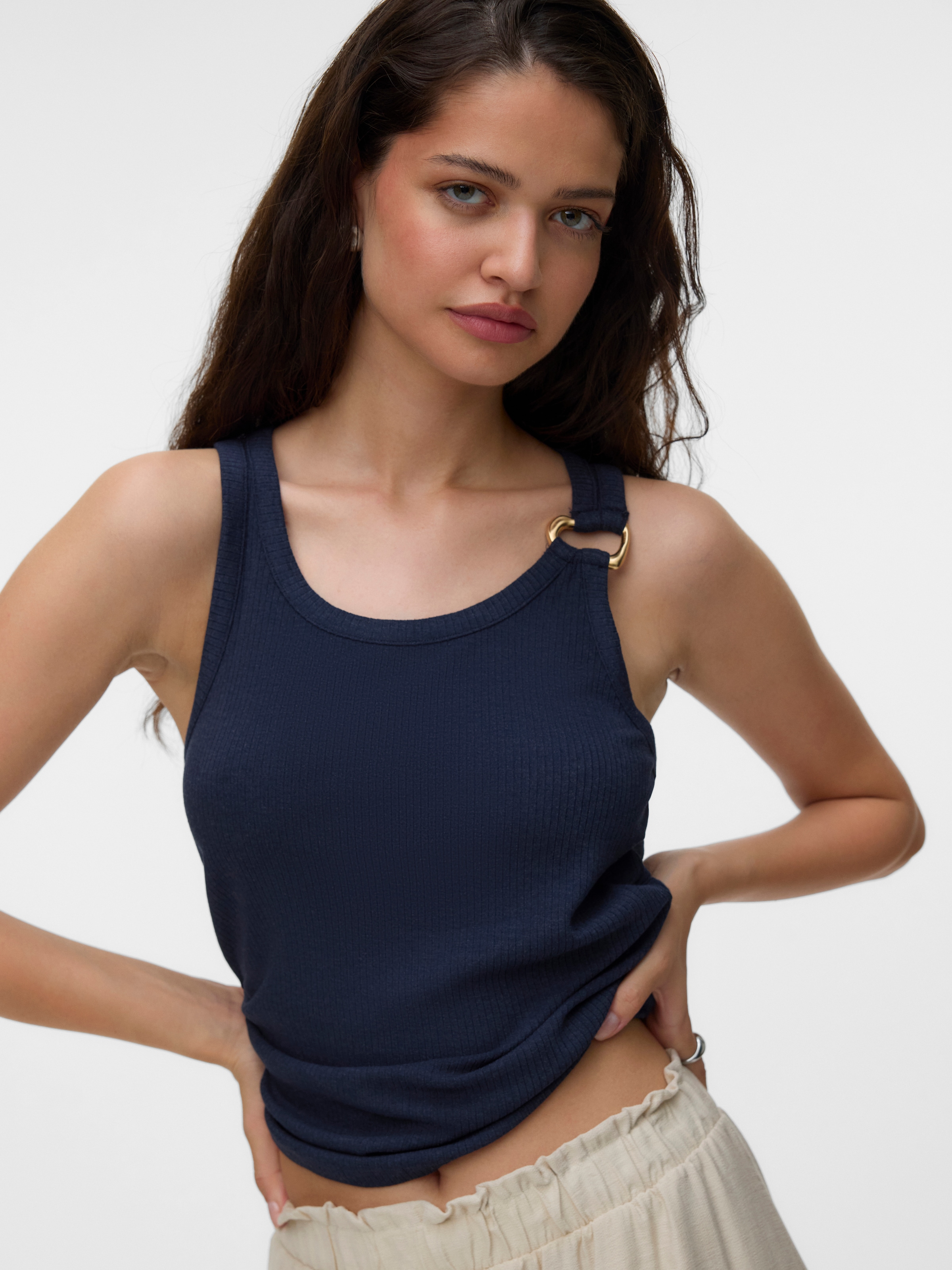 Vero Moda Tanktop »VMKIKI S/L O-NECK TOP JRS BTQ« Viskosemischung, regular fit