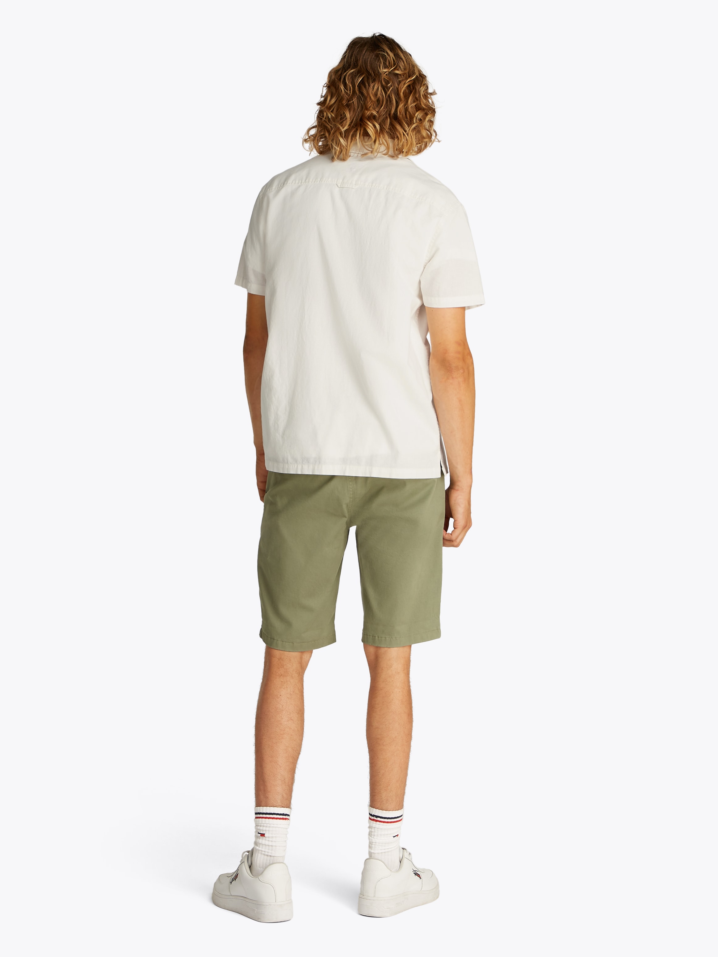 Tommy Jeans Kurzarmhemd »TJM LINEN BLEND CAMP SS EXT«, Mit V-Ausschnitt