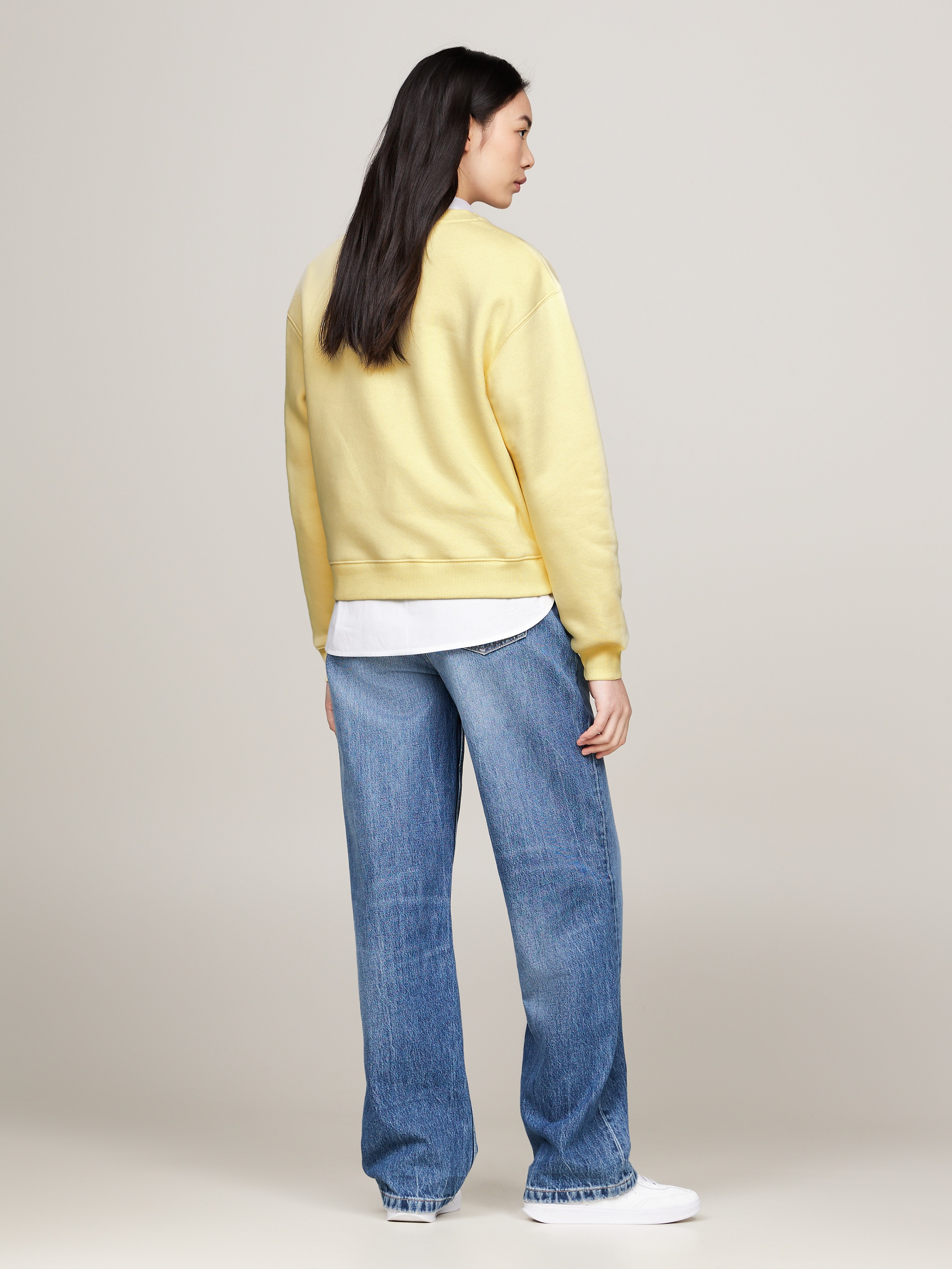 Tommy Hilfiger Sweatshirt »MDRN REG CORP LOGO C-NK SWTSHRT«, mit Logoschriftzug