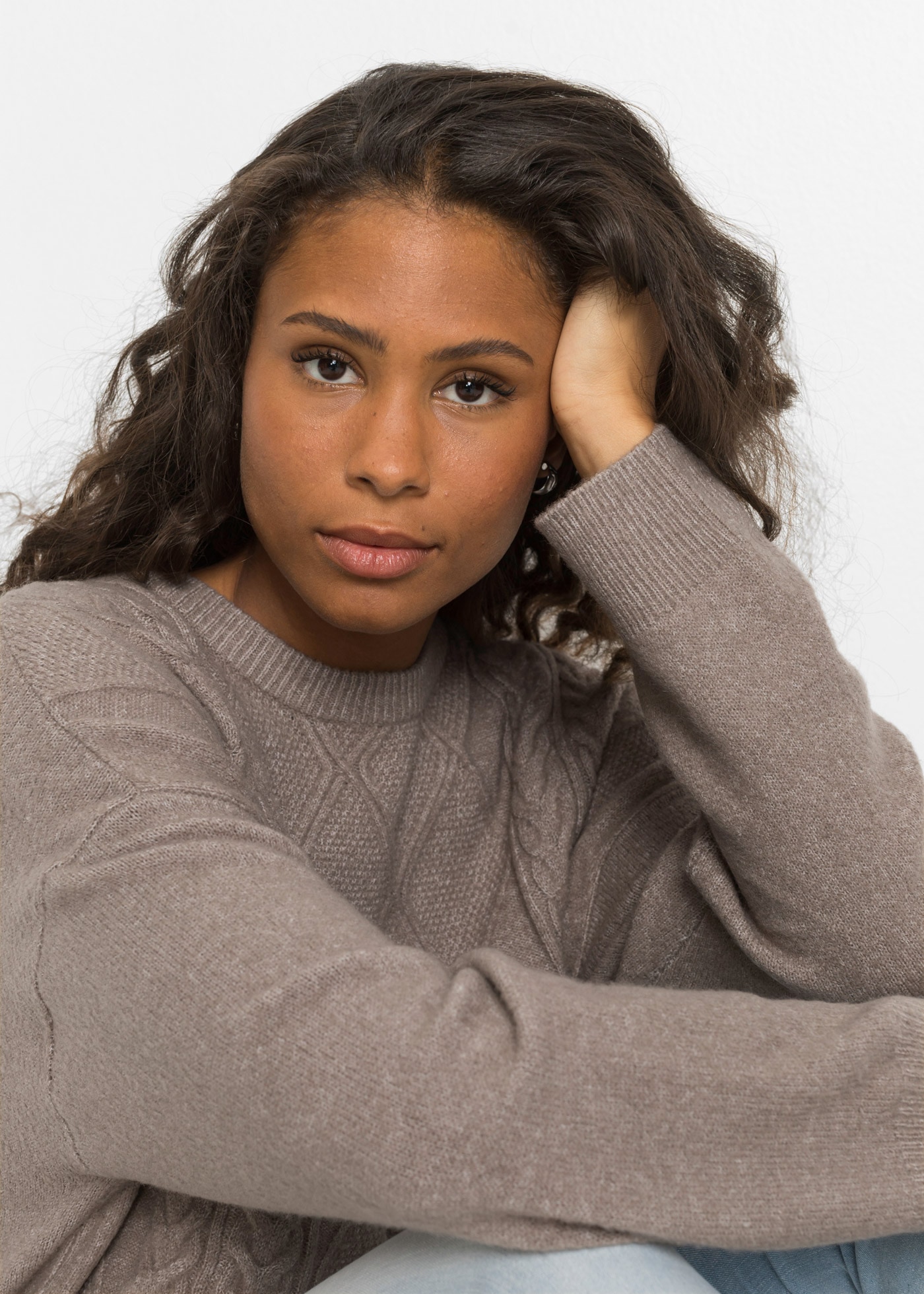 bonprix Strickpullover aus Polyacryl, Polyester und Elasthan, mit Zopfmuster