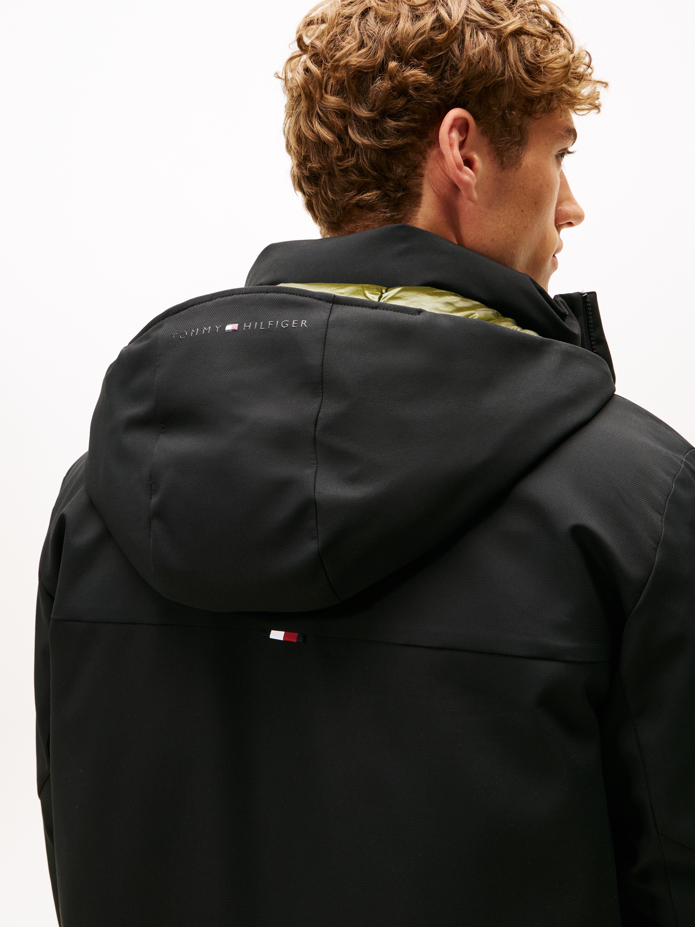 Tommy Hilfiger Kurzmantel »TECH HOODED PADDED PARKA« Regular fit