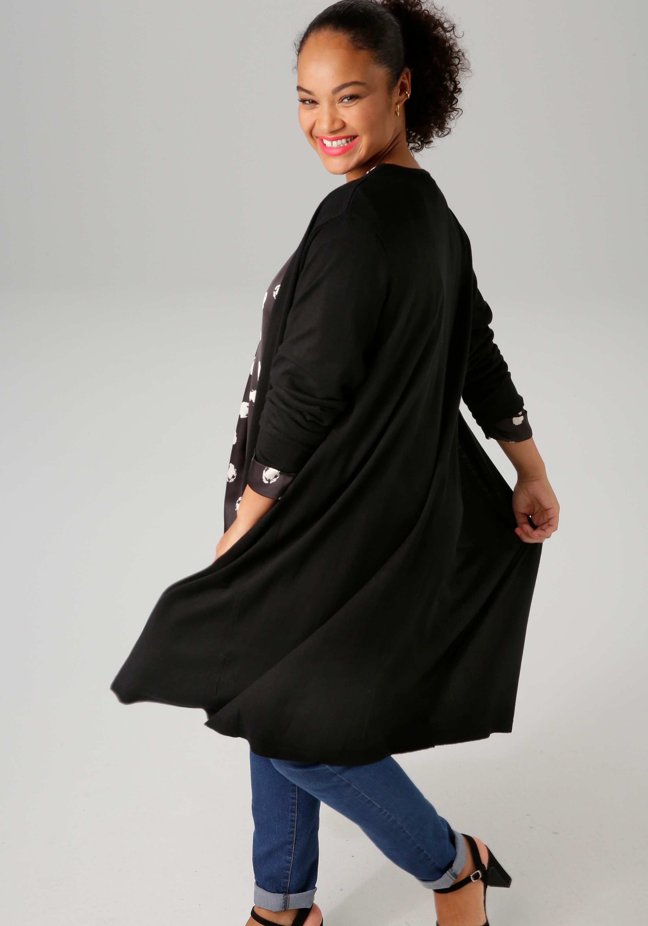 Aniston PLUS Strickjacke, in trendiger Farbpalette