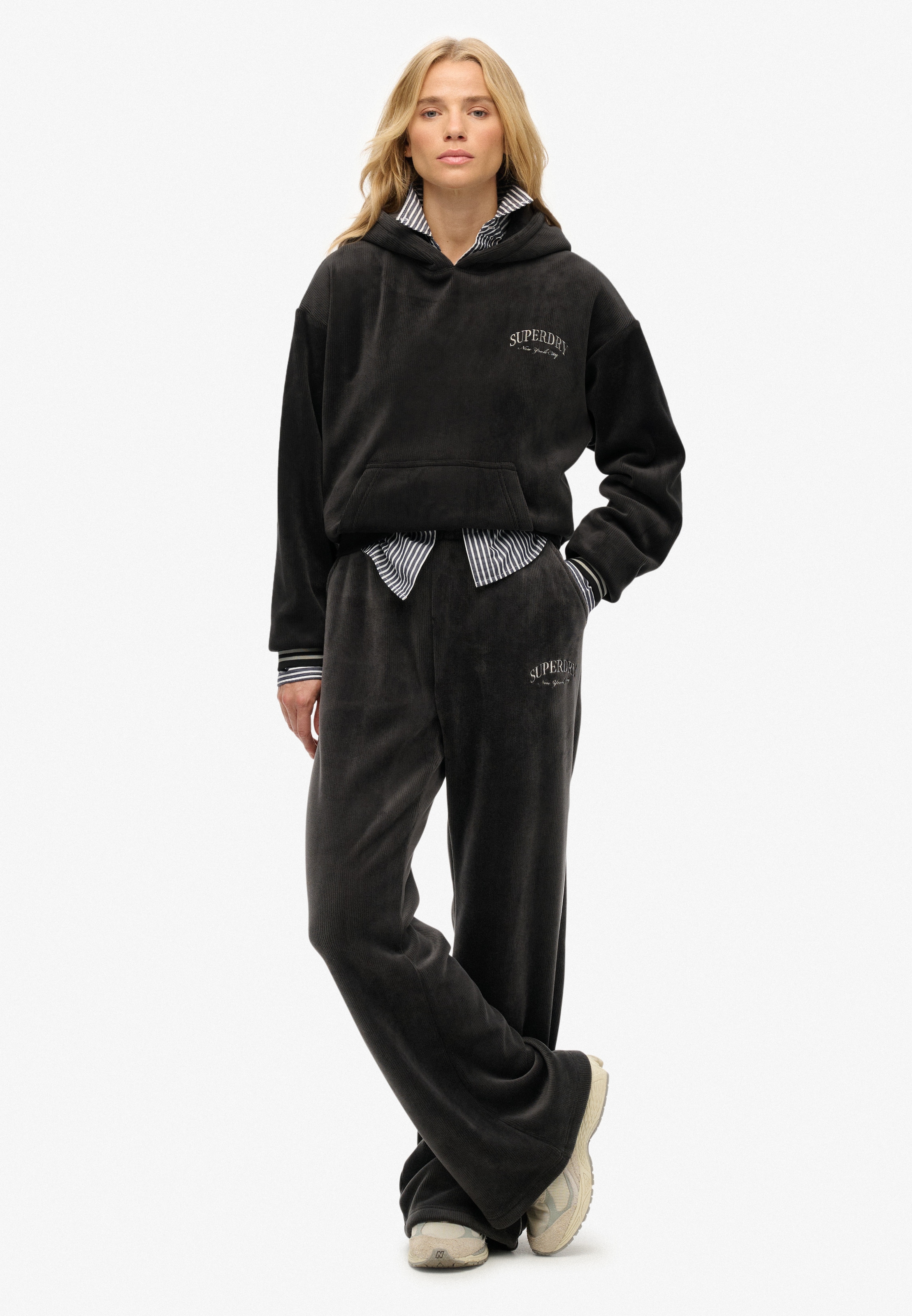 Superdry Kapuzensweatshirt »COUNTRY CLUB VELOUR RELAX HOOD«