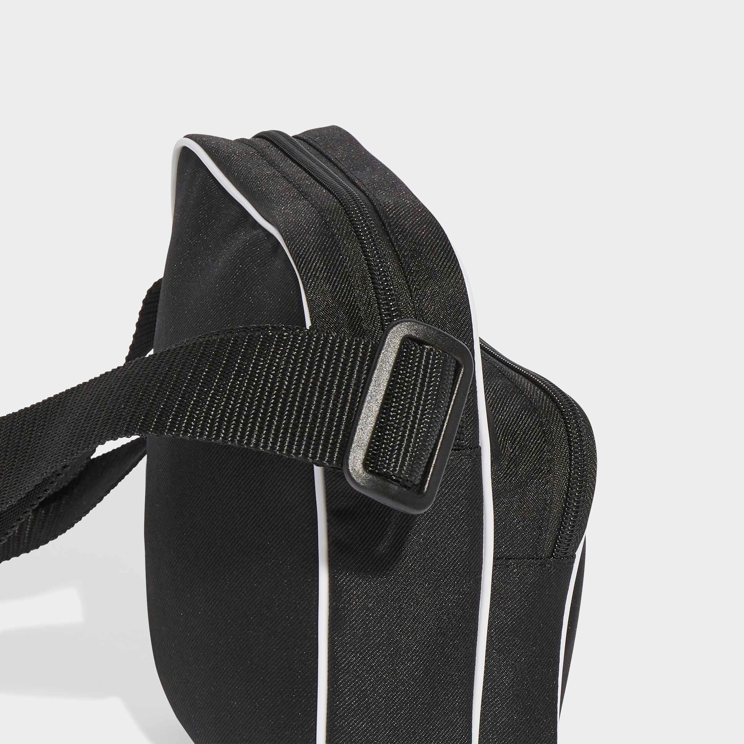 adidas Originals Sporttasche »ADICOLOR CLASSIC SMALL ITEM« aus Polyester-Twill, mit verstellbarem Schulterriemen