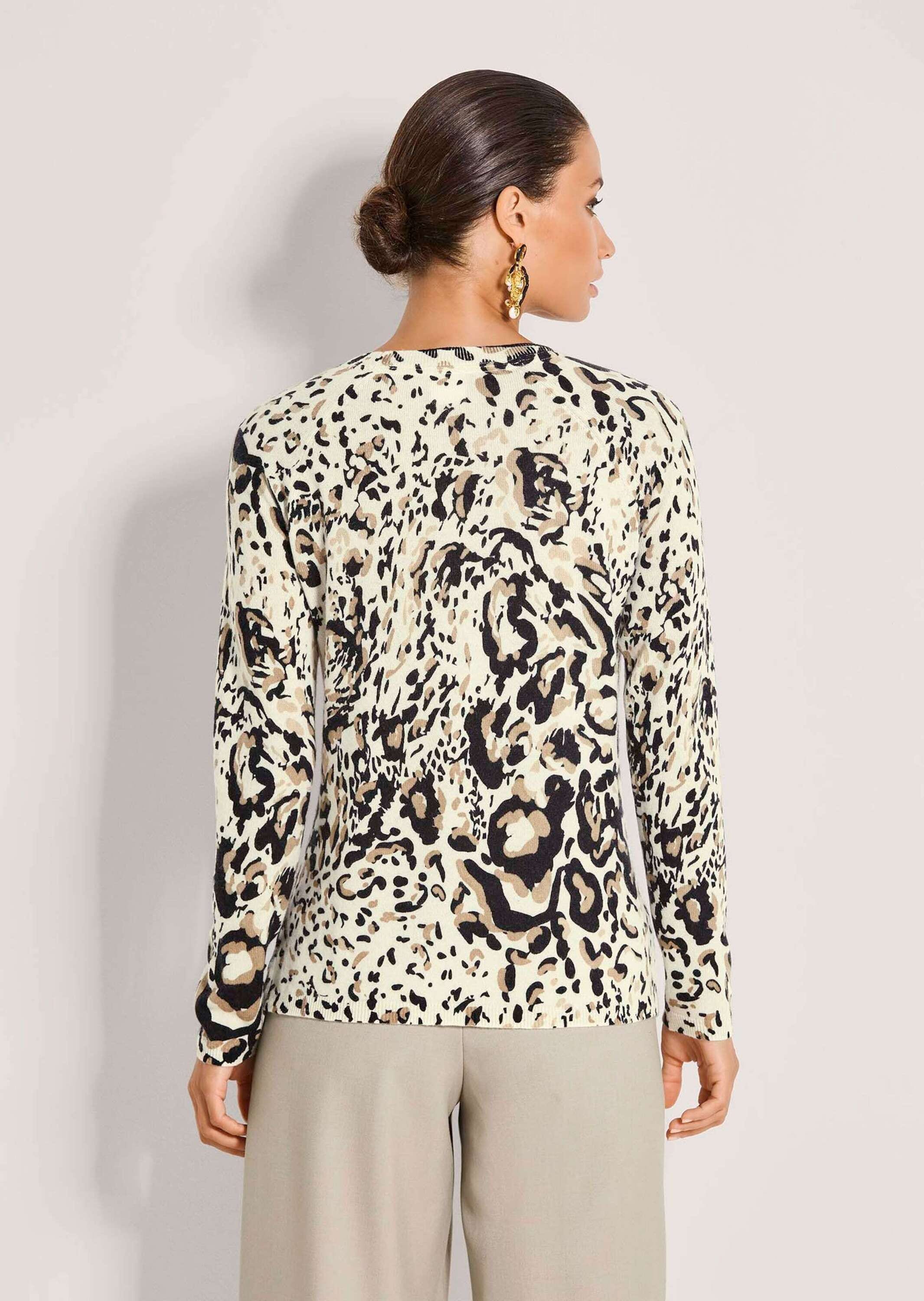 MADELEINE Longpullover »Feinstrickpullover Wollpullover mit Animal-Print« Individueller Print