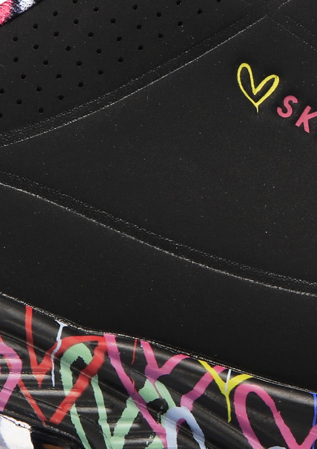 Skechers Wedgesneaker »UNO-LOVING LOVE«, mit coolem Graffiti-Print, Freizeitschuh, Halbschuh, Schnürschuh