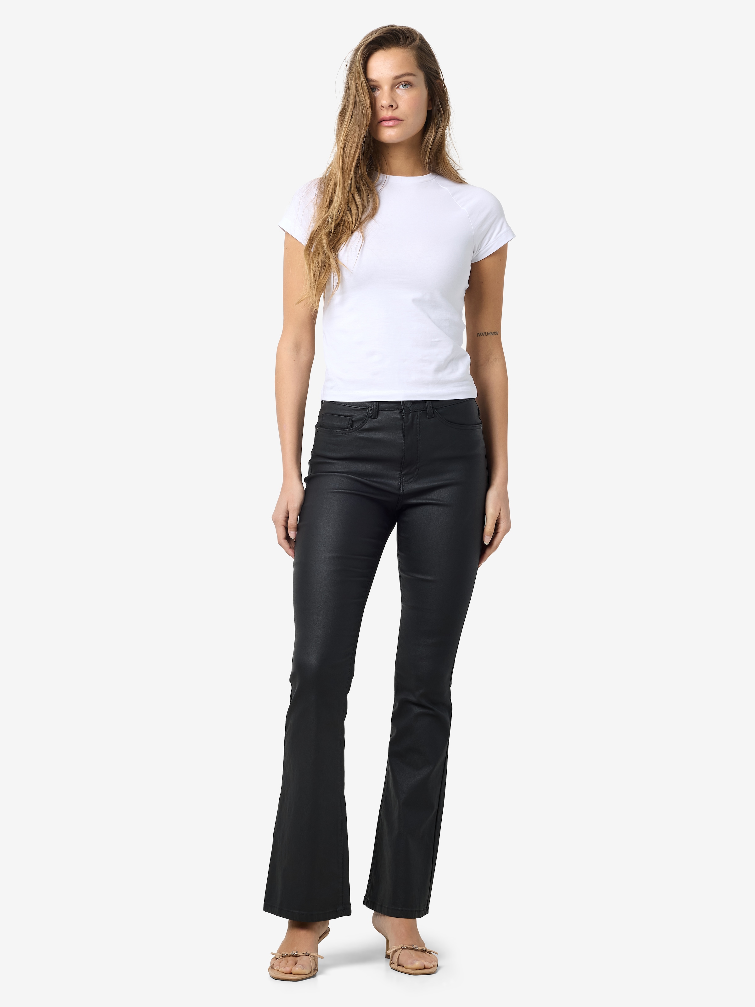 Noisy may Lederimitathose »NMSALLIE HW FLARE COATED PANTS NOOS«