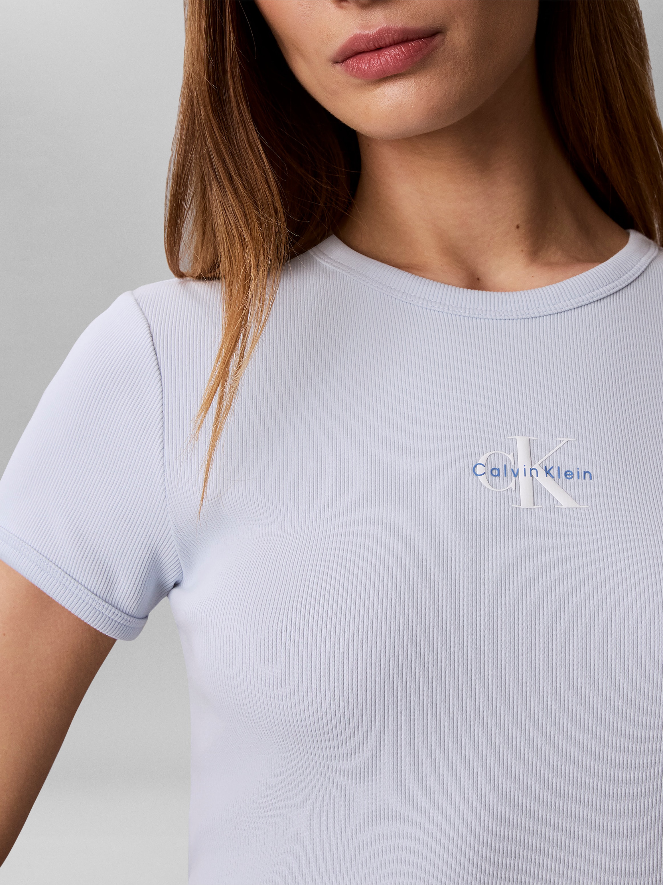 Calvin Klein Jeans Minikleid »MONOLOGO BABY RIB MINI DRESS« Ohne Tasche Figurbetonte Passform mit Rundhalsausschnitt