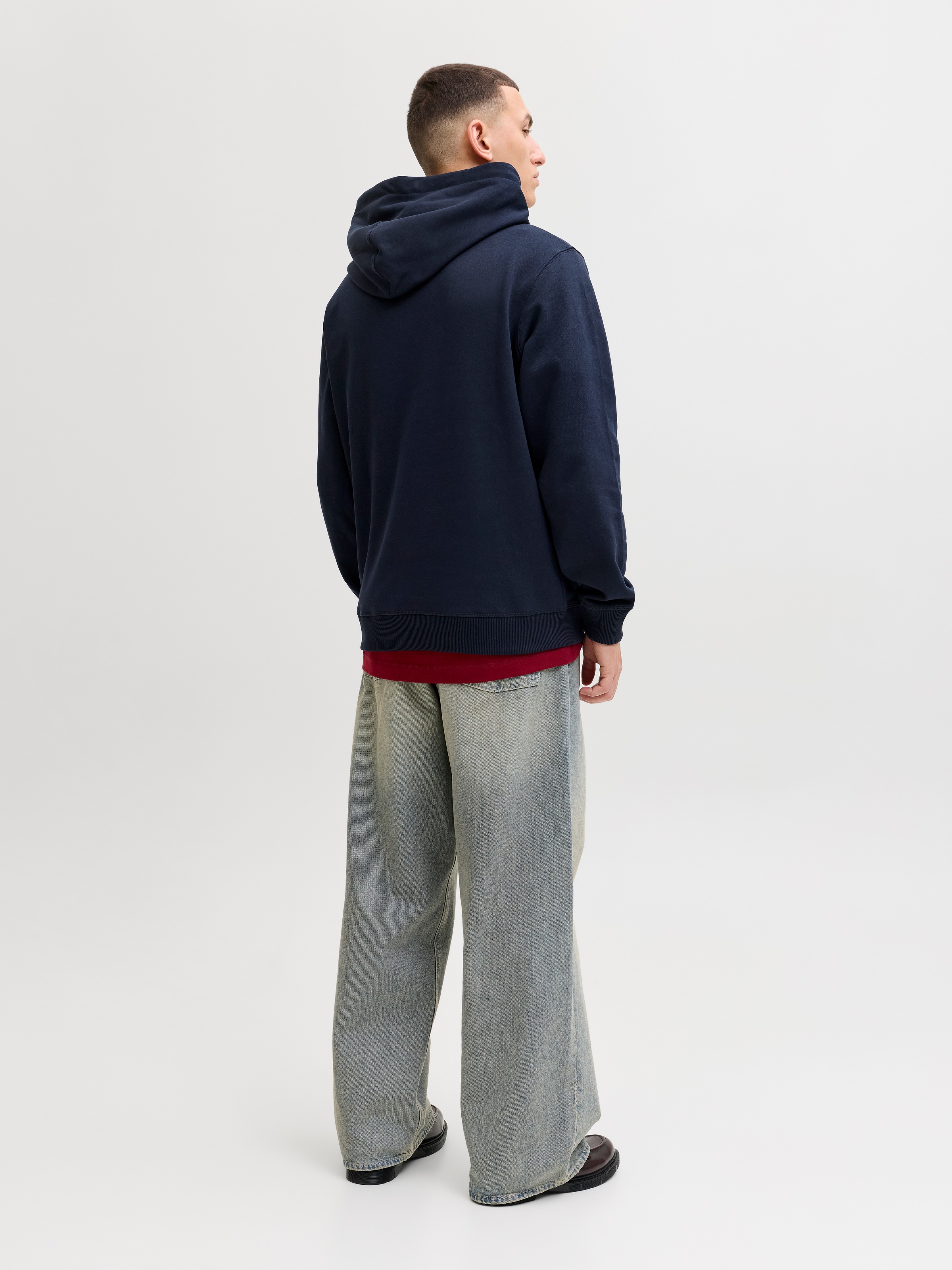 Jack & Jones Kapuzensweatshirt »JORNORREBRO EMB SWEAT HOOD NOOS«, mit Logo Print
