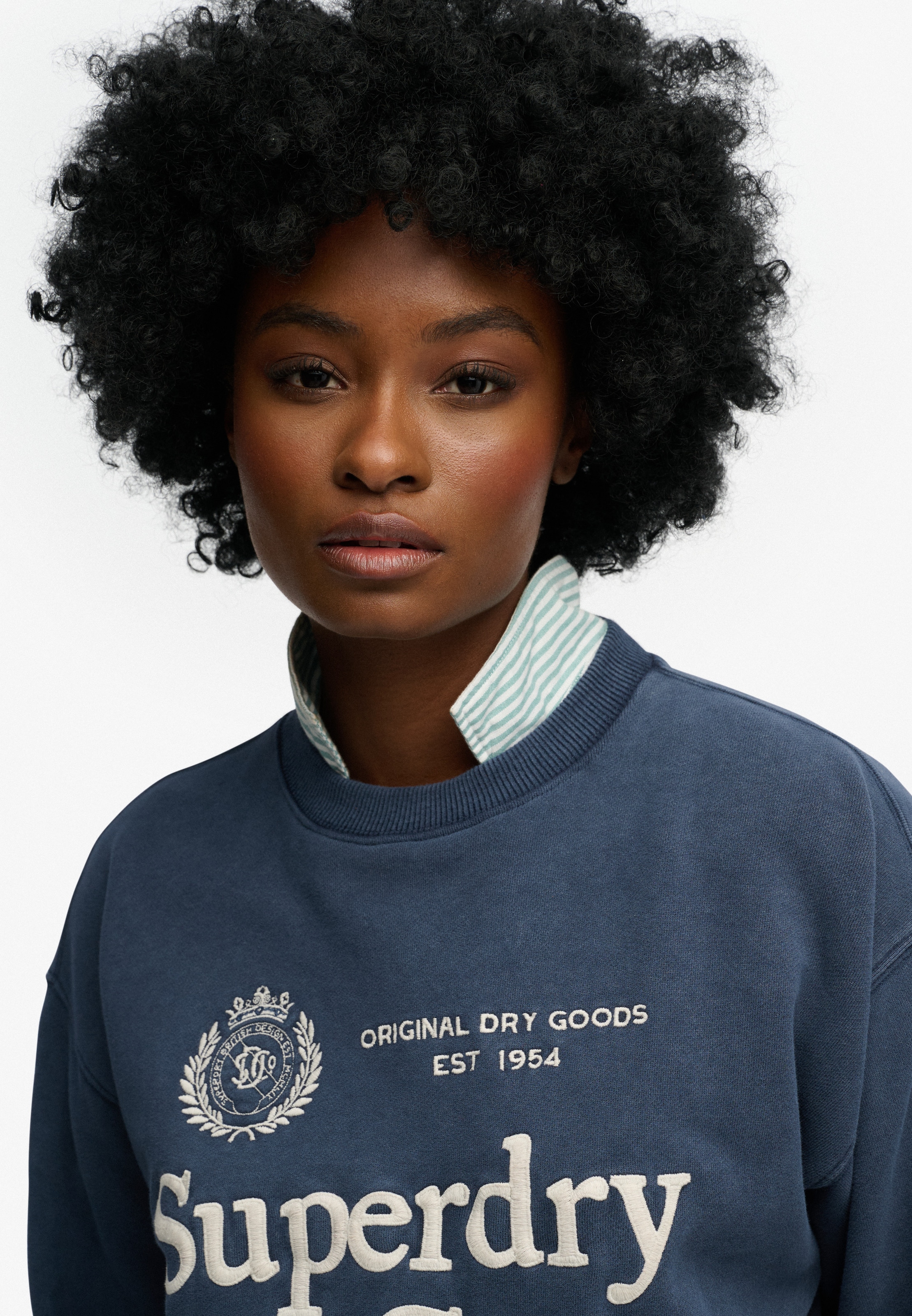 Superdry Sweatshirt »LUXE CASUAL EMB LOOSE CREW«
