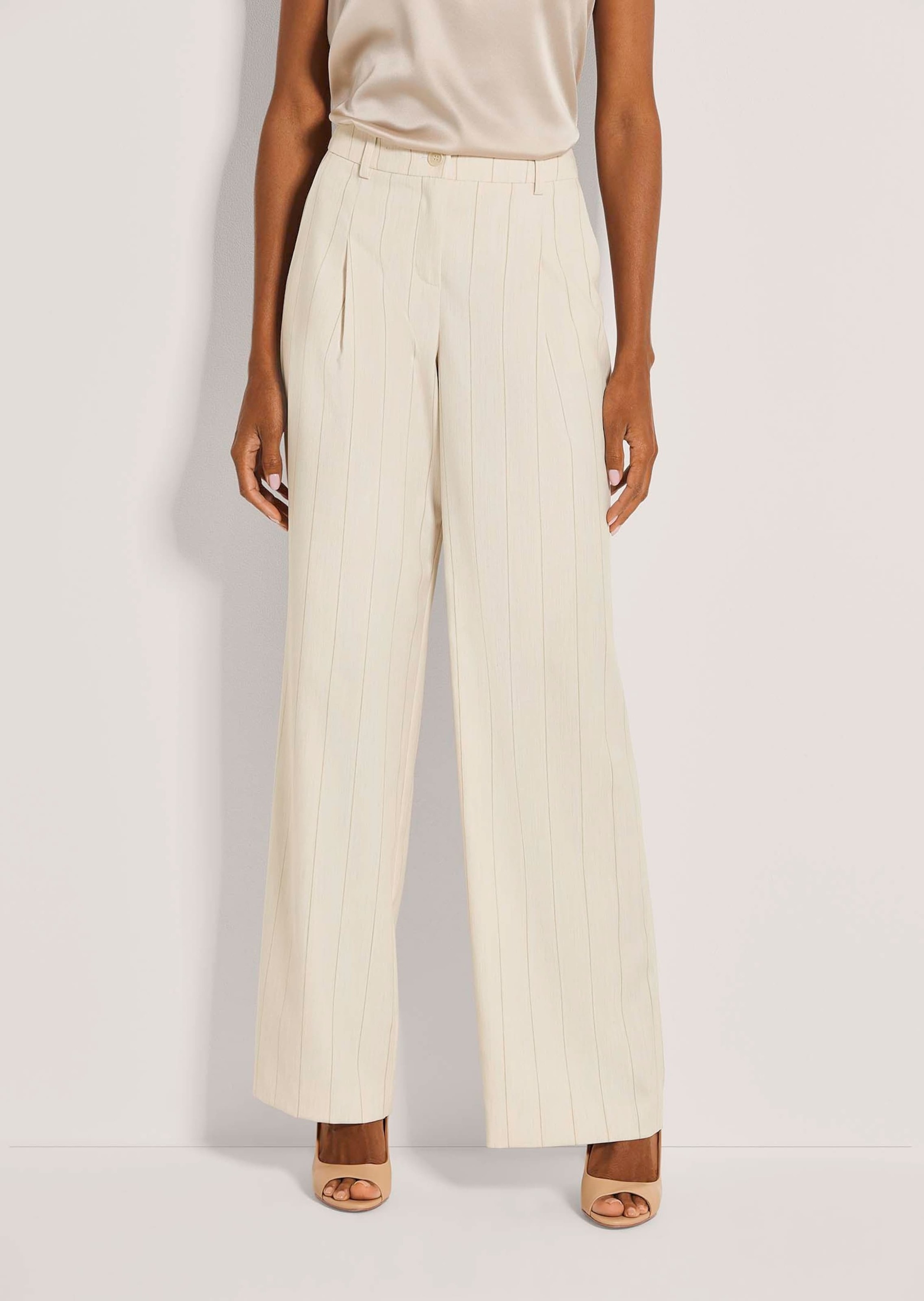 MADELEINE Bundfaltenhose »Bundfaltenhose Stoffhose mit Nadelstreifen«  Weite Nadelstreifenhose mit Bundfalte