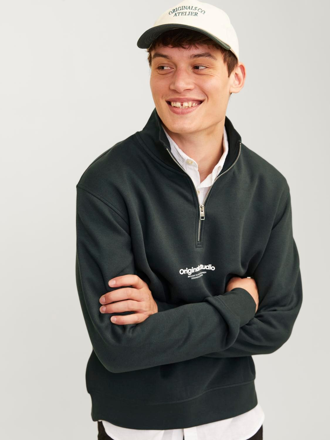 Jack & Jones Sweatshirt »JORVESTERBRO SWEAT QUARTER ZIP HN NOOS«, im Troyer-Look