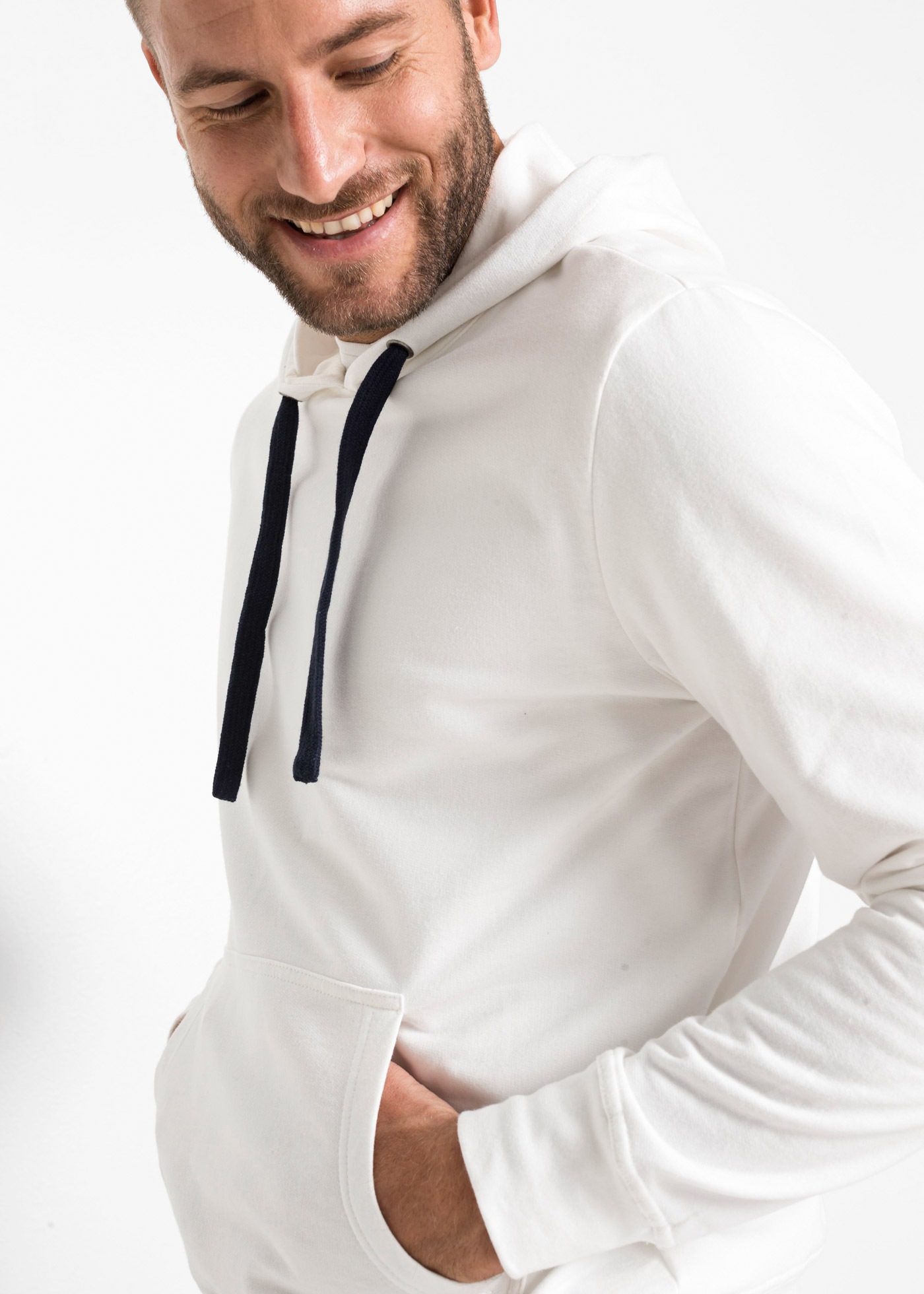 bonprix Hoodie »Hoodie aus reiner Baumwolle«, Regular Fit, mit Kängurutasche, weich angeraute Innenseite
