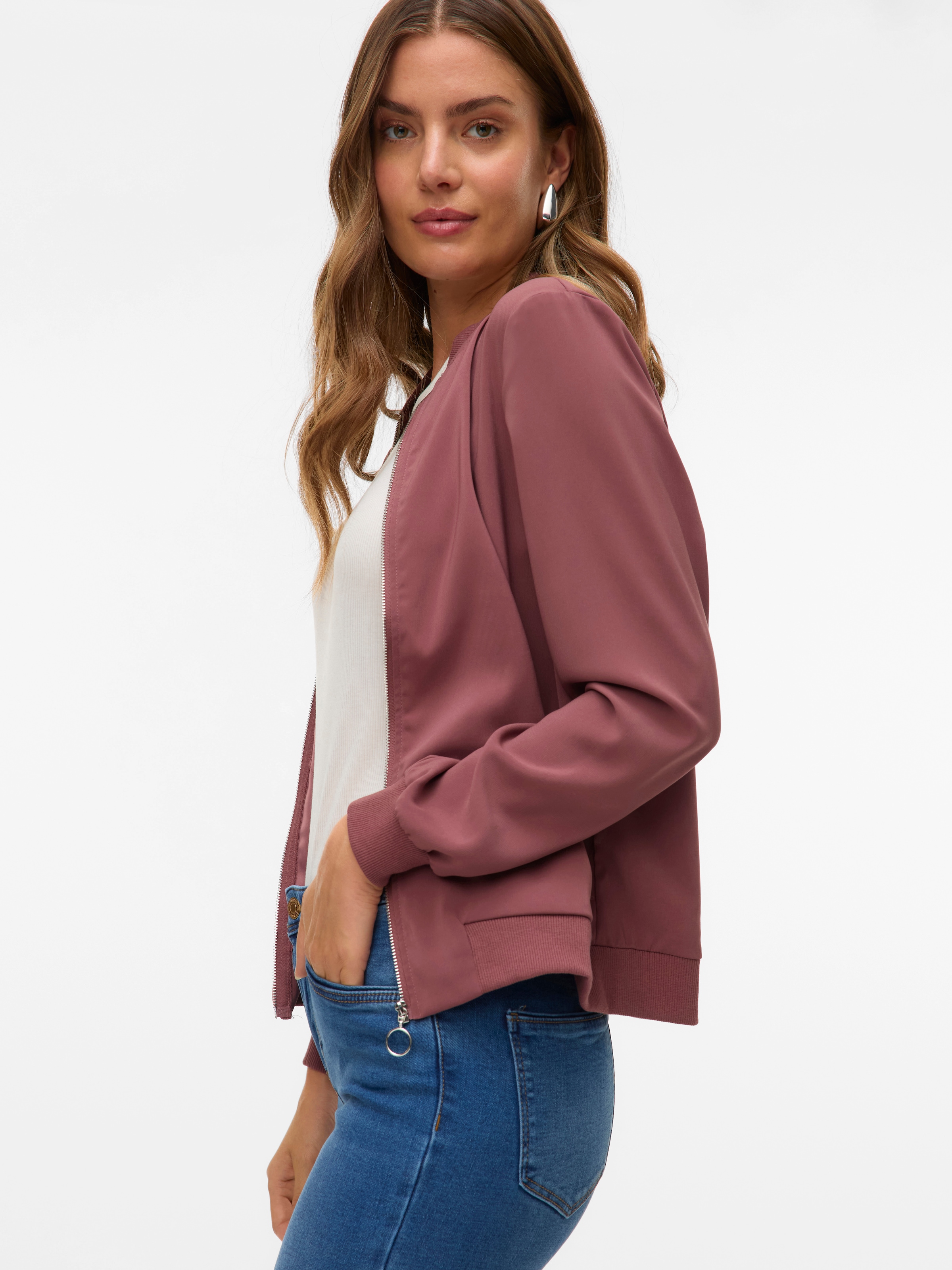 Vero Moda Bomberjacke »VMCOCO L/S BOMBER NOOS« in modisch kurzer Form, mit Stretch