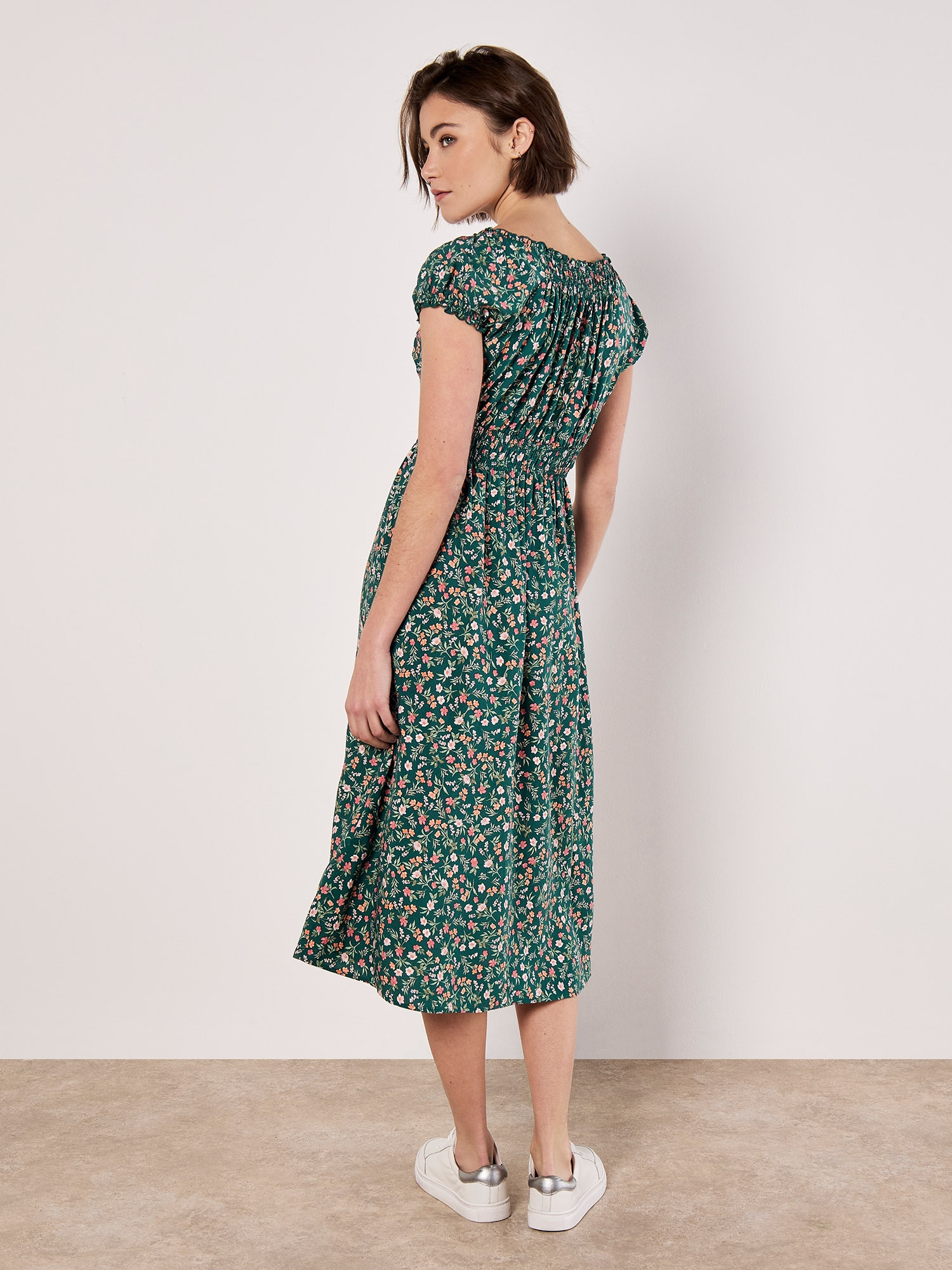 Apricot Midikleid »Florales Midikleid« mit gesmokter Taille