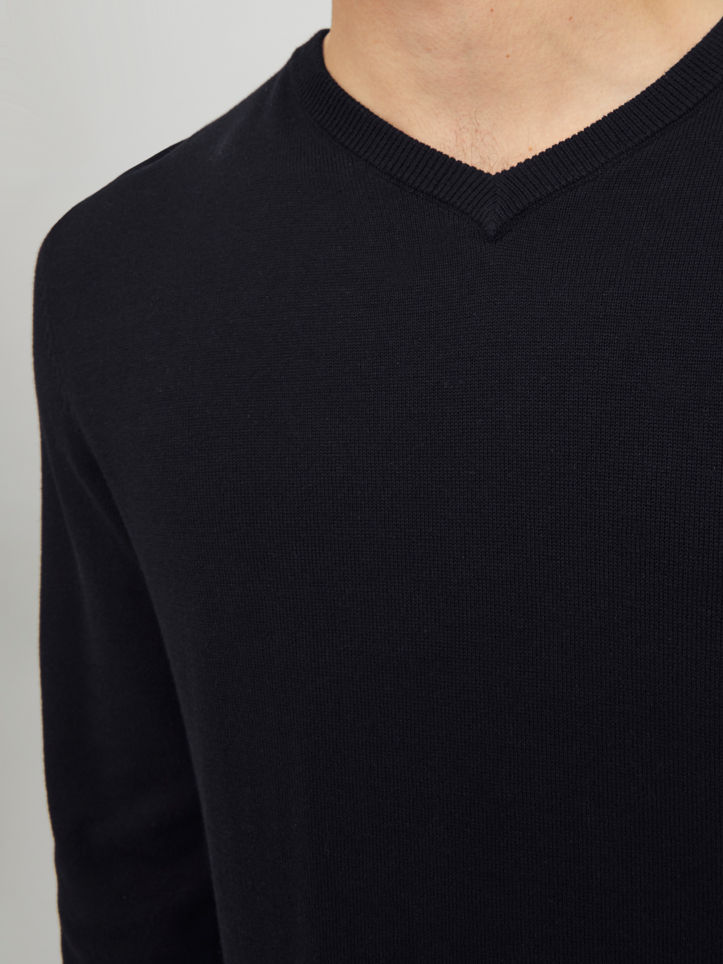 Jack & Jones V-Ausschnitt-Pullover »JJEBASIC mit V-Ausschnitt, ideal für Herbst und Alltag« unifarben, modisch, slim fit, Baumwolle, V-Ausschnitt